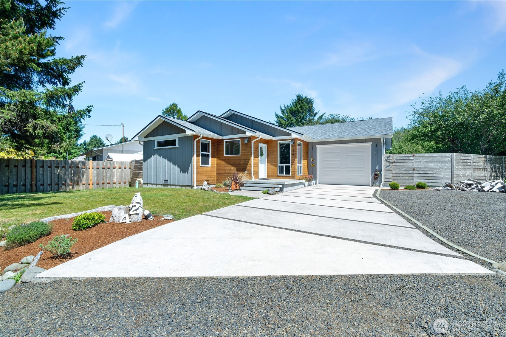 124 N Wynoochee Drive SW, Ocean Shores, WA 98569