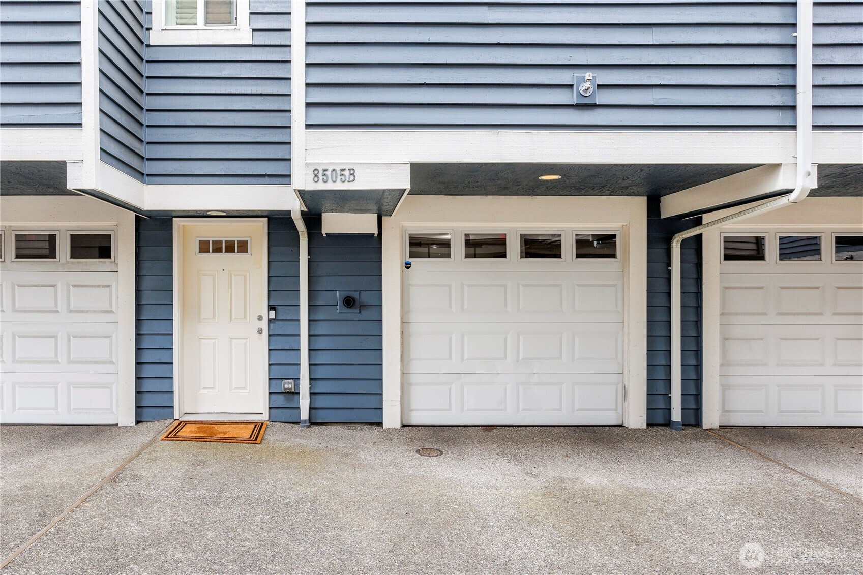 8505 Midvale Avenue N, Seattle, WA 98103