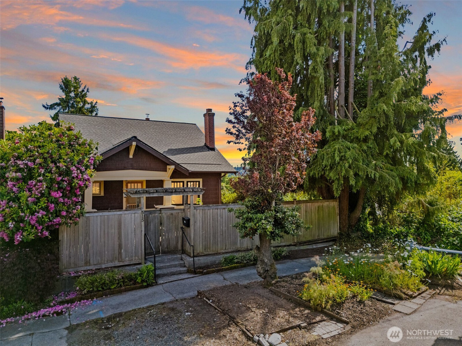 515 N 41st Street, Seattle, WA 98103