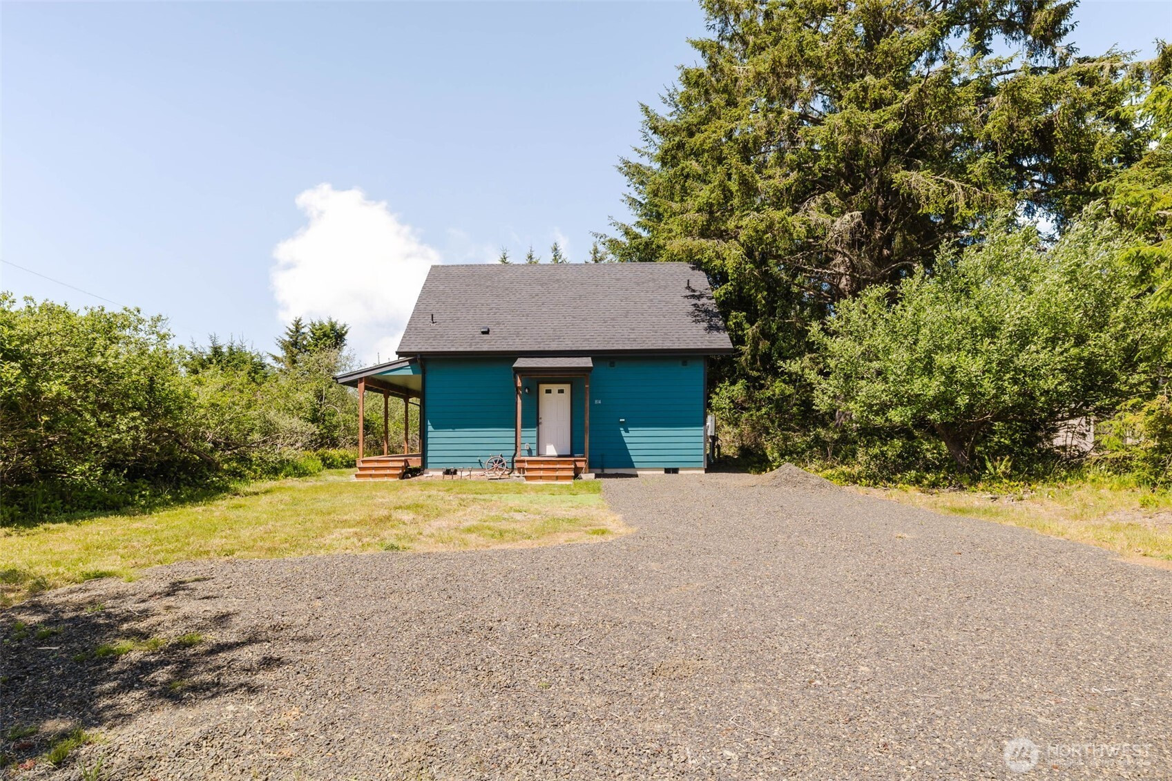 814 Shark Court SW, Ocean Shores, WA 98569