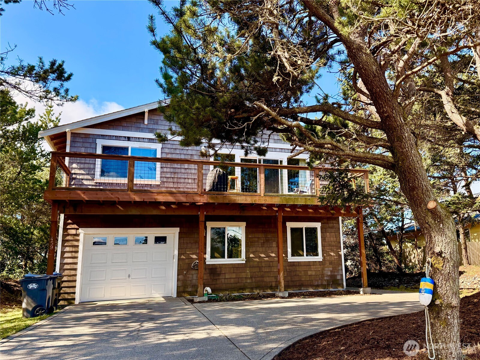 459 S Bel Air Loop, Ocean Shores, WA 98569