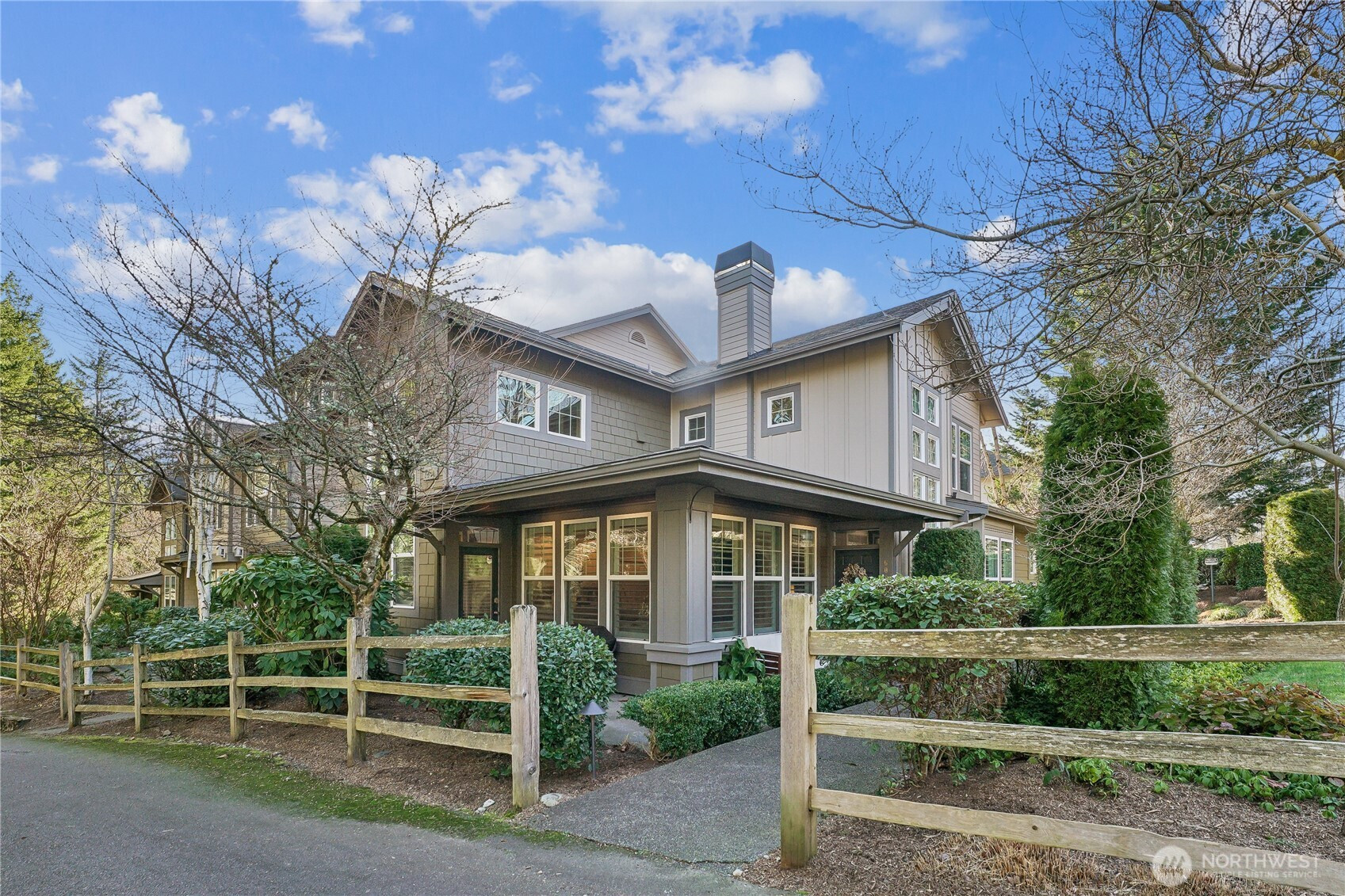 7704 Fairway Avenue SE, Snoqualmie, WA 98065