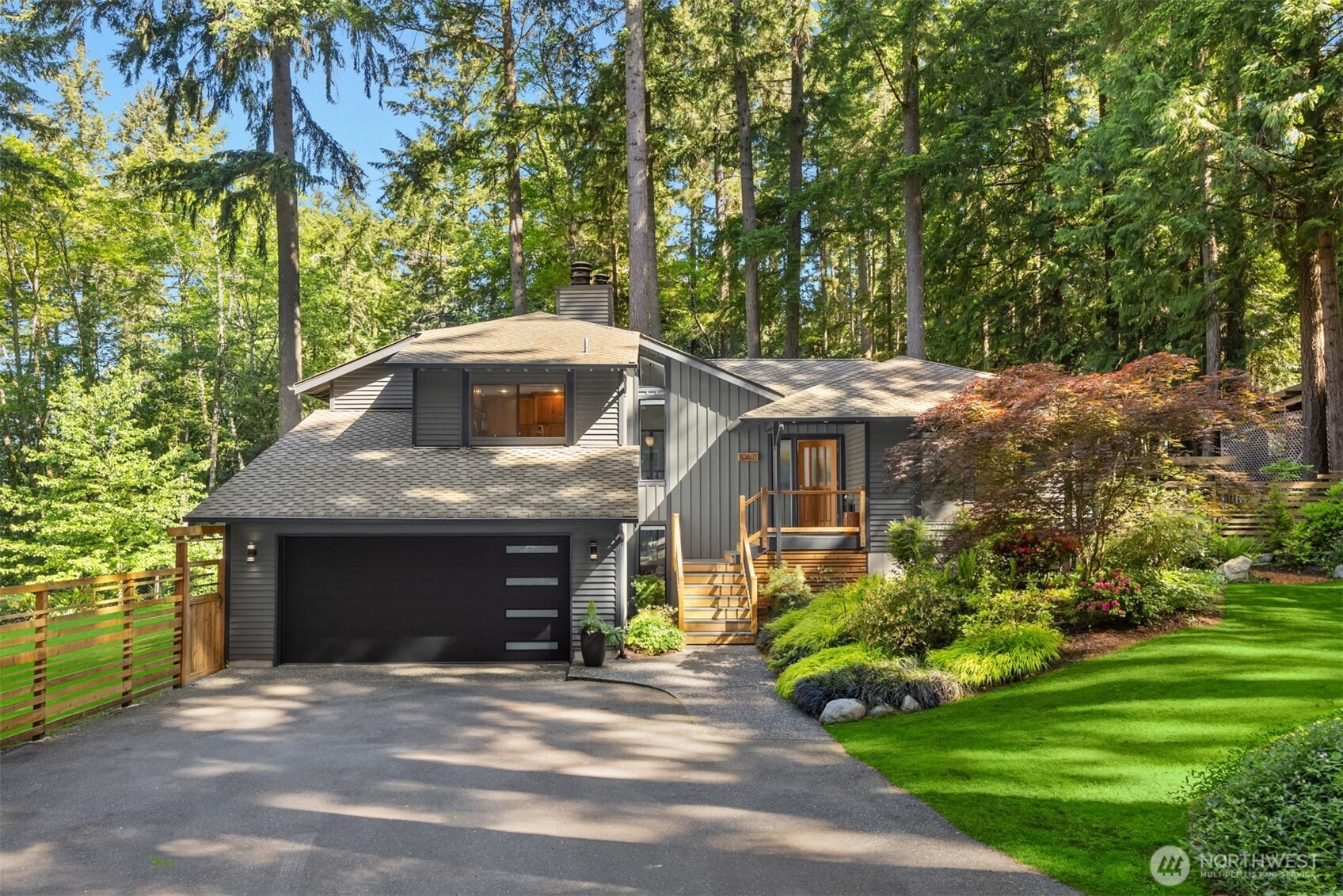 10621 Battle Point Drive NE, Bainbridge Island, WA 98110