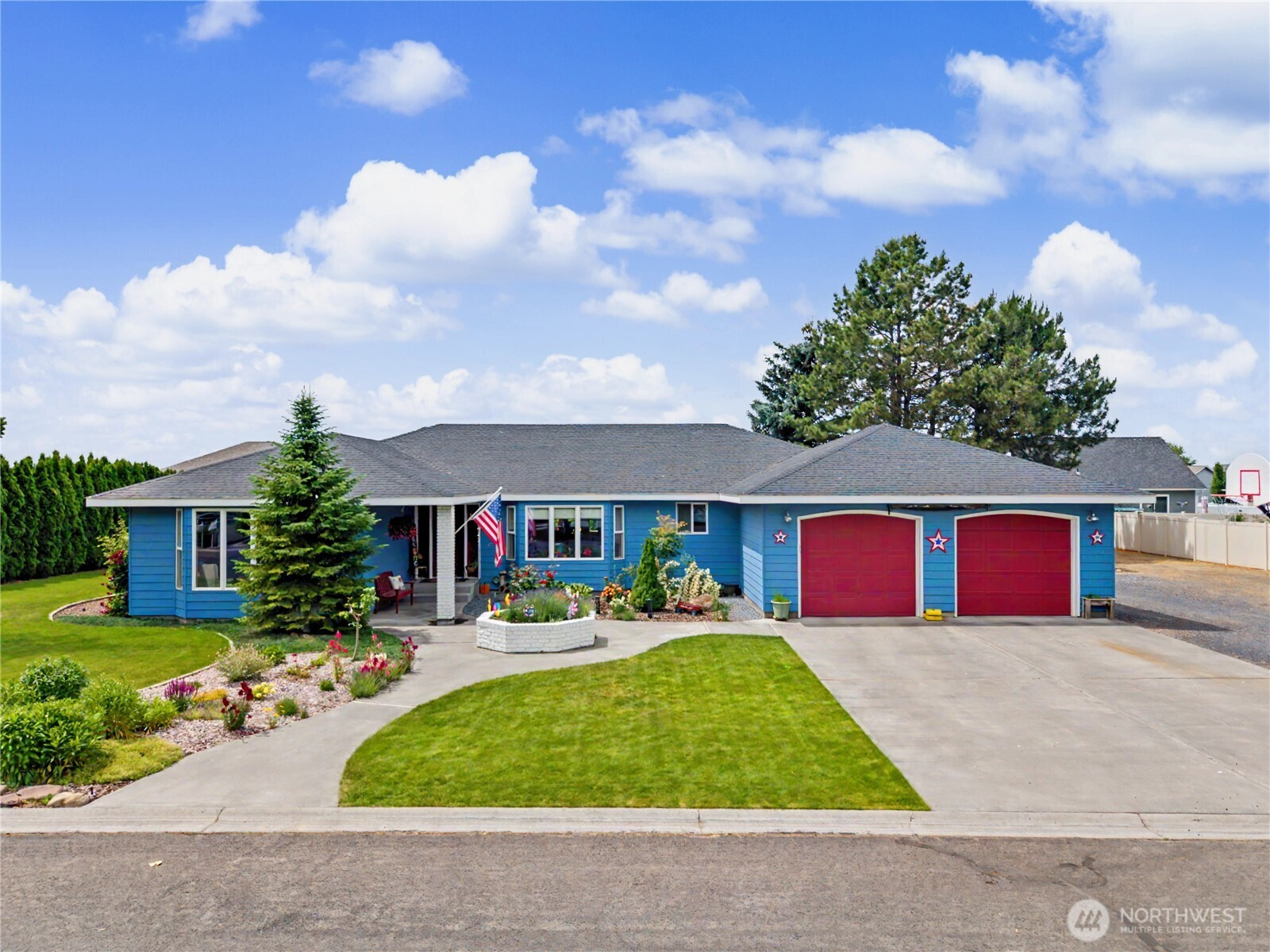 9373 Naples Street SE, Moses Lake, WA 98837