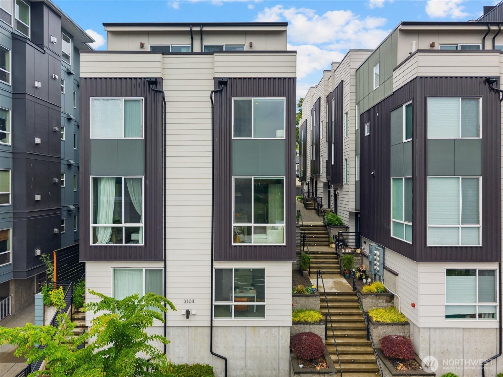 3104 SW Avalon Way, Seattle, WA 98126