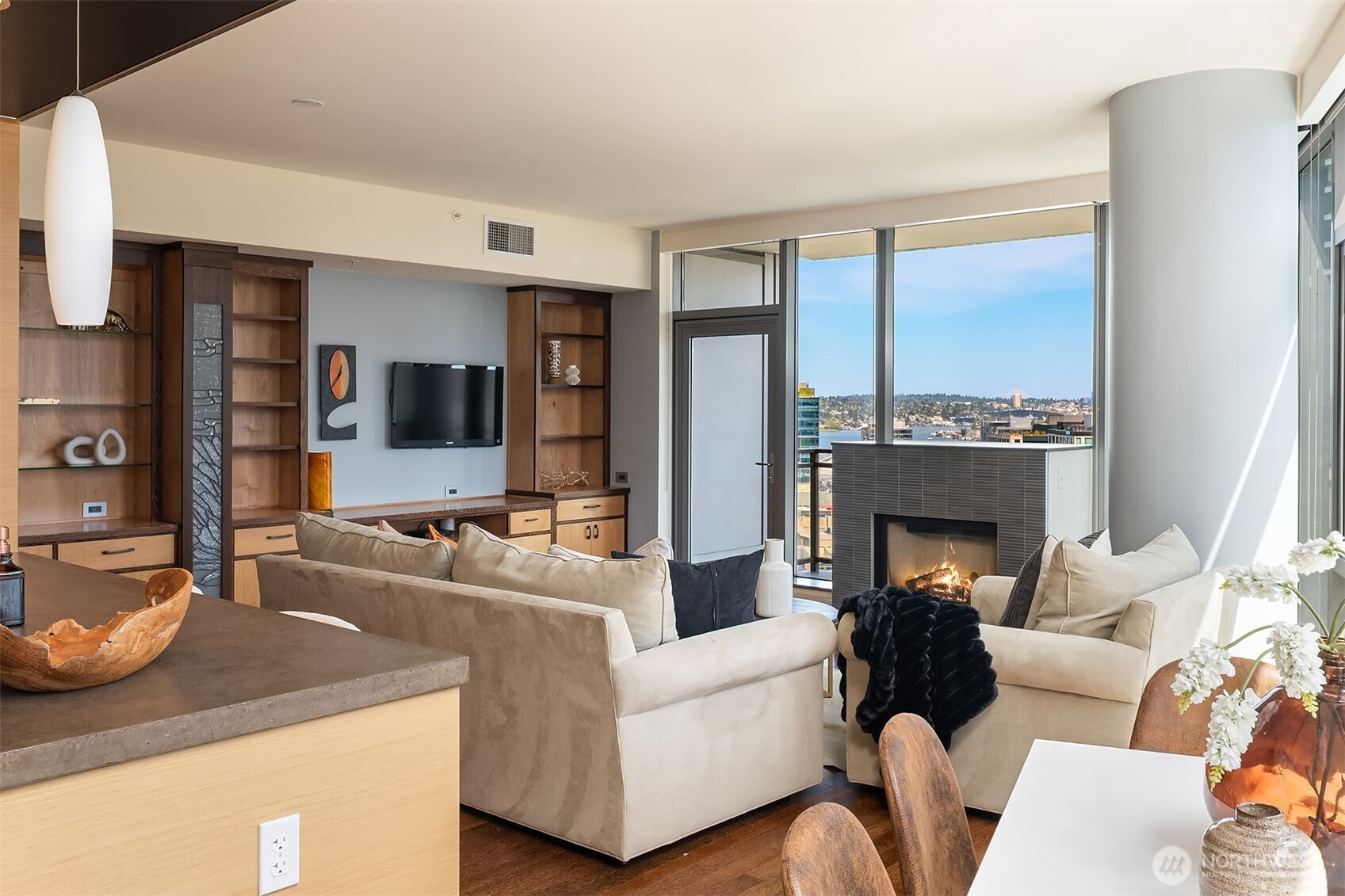 820 Blanchard Street, Seattle, WA 98121