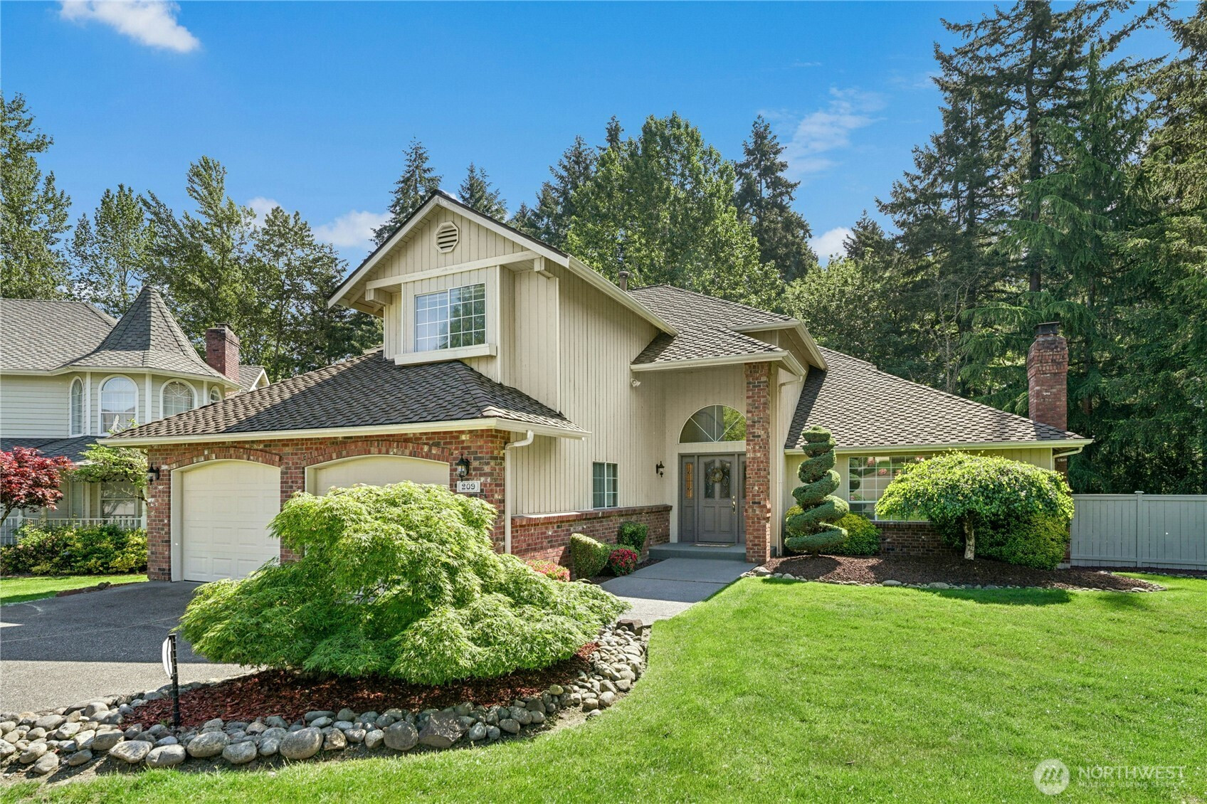 209 SW 331st Place, Federal Way, WA 98023