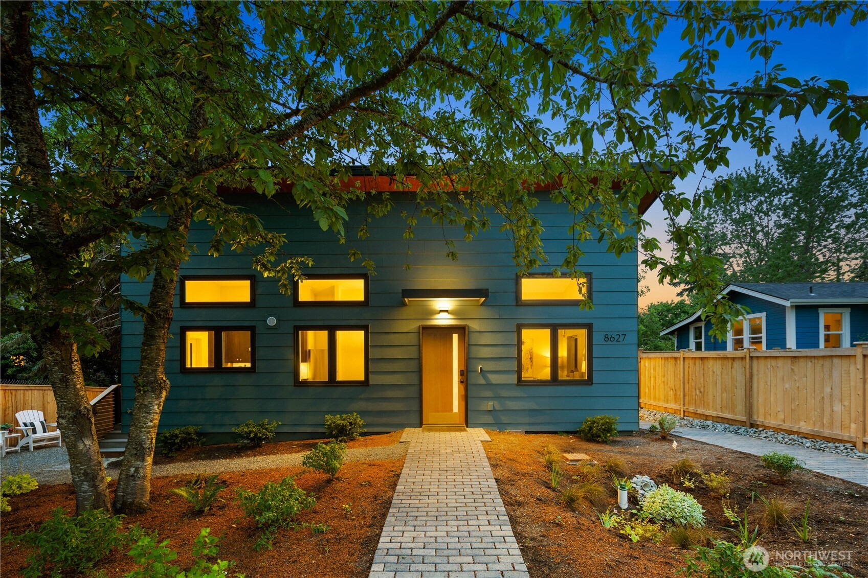 8627 30th Avenue SW, Seattle, WA 98126
