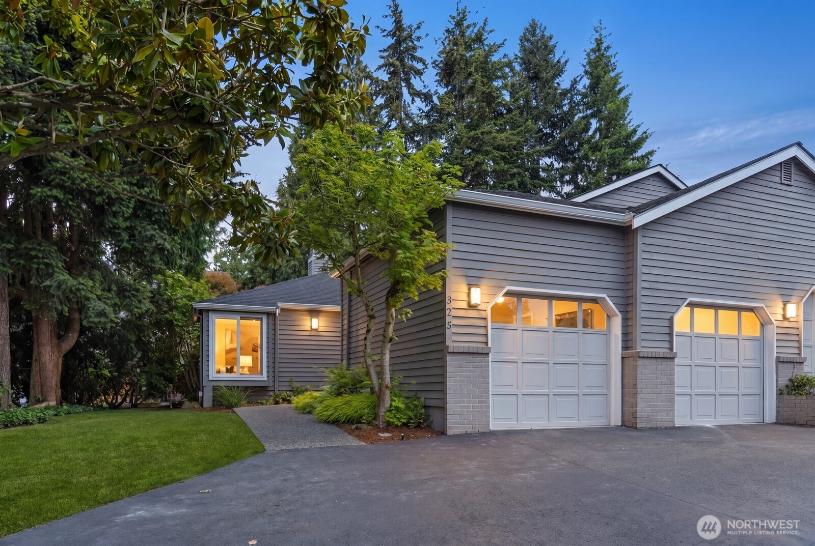 325 7th Avenue S, Kirkland, WA 98033