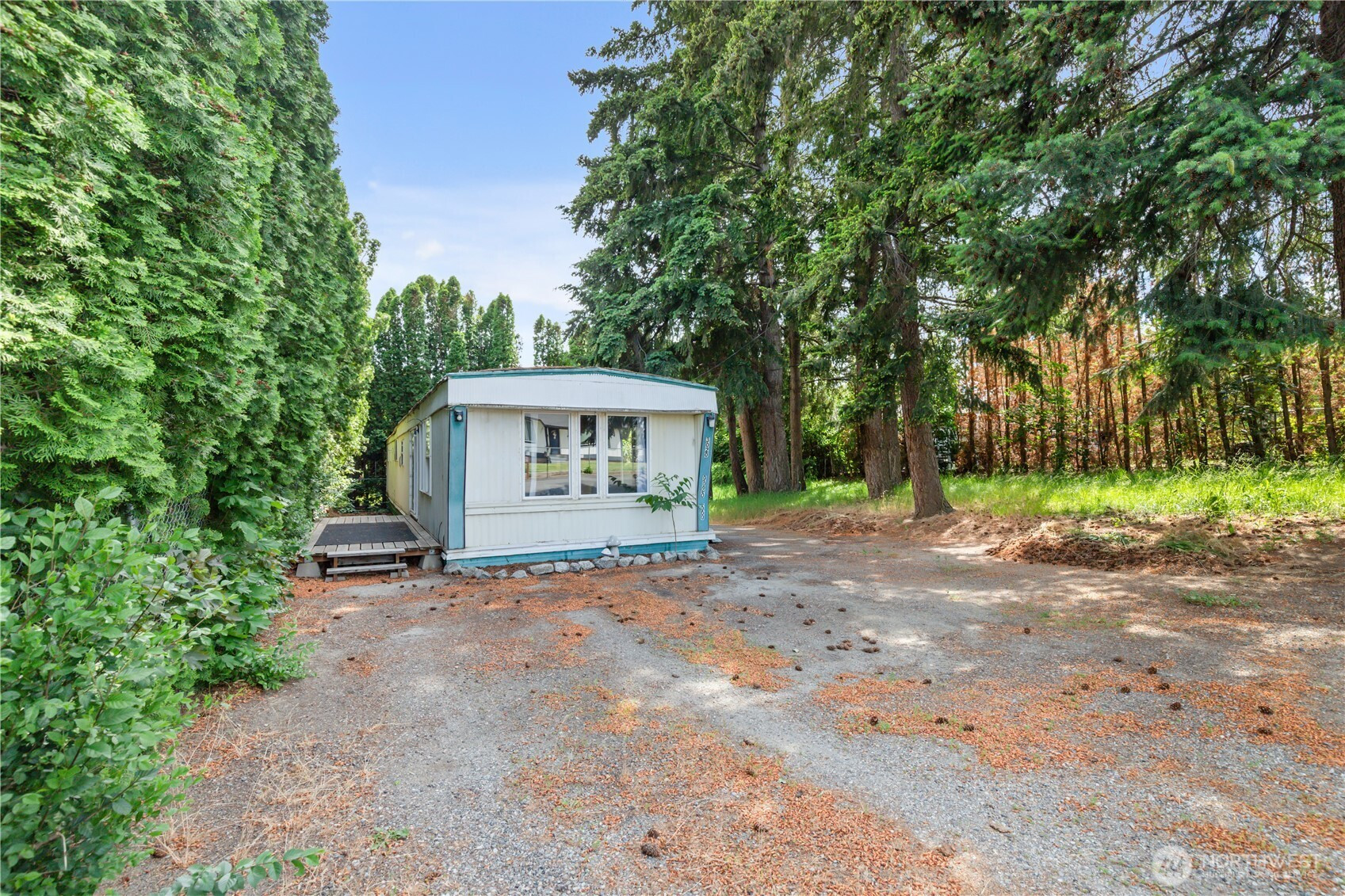 3020 Airway Street SE, East Wenatchee, WA 98802