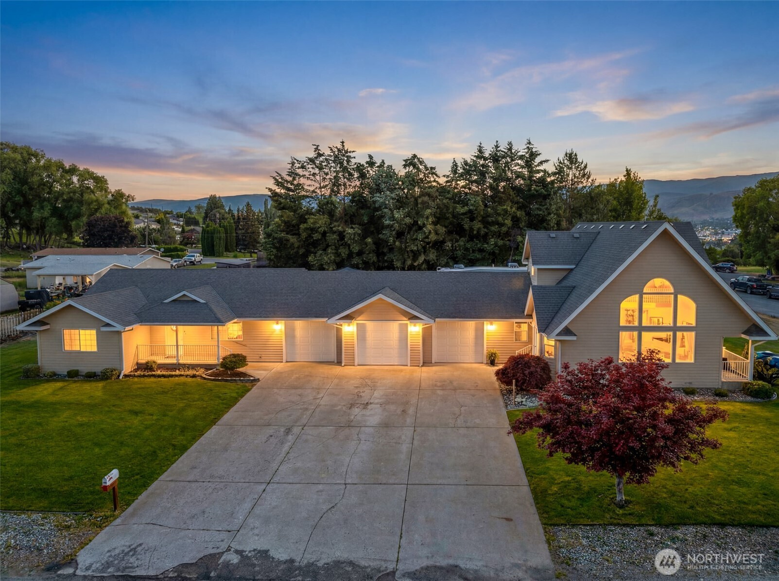 2509 NW Boston Avenue, East Wenatchee, WA 98802