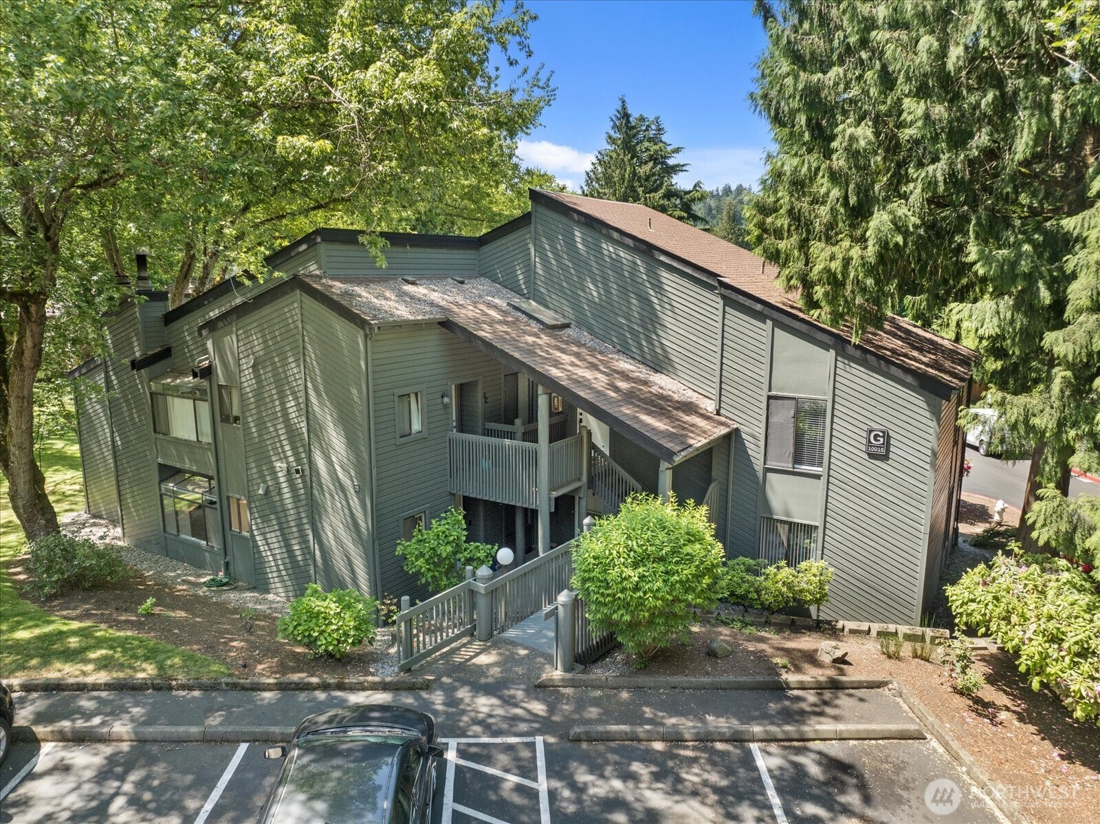 10015 NE 123rd Street, Kirkland, WA 98034