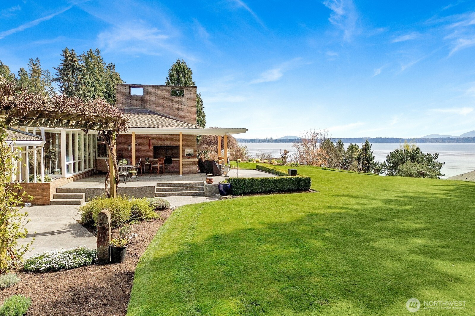 5279 Cherry Tree Lane, Blaine, WA 98230