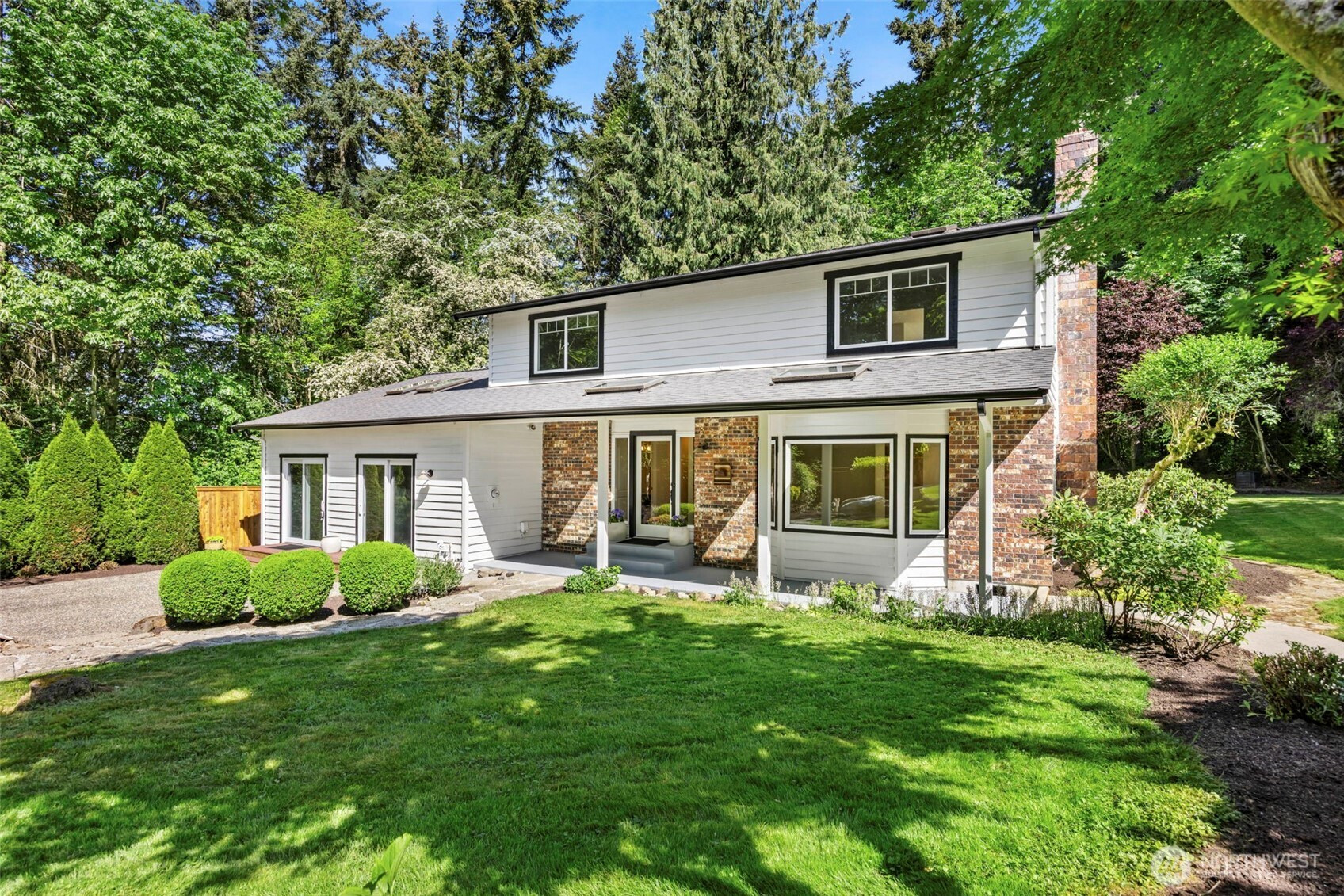 121 W Winesap Road, Bothell, WA 98012