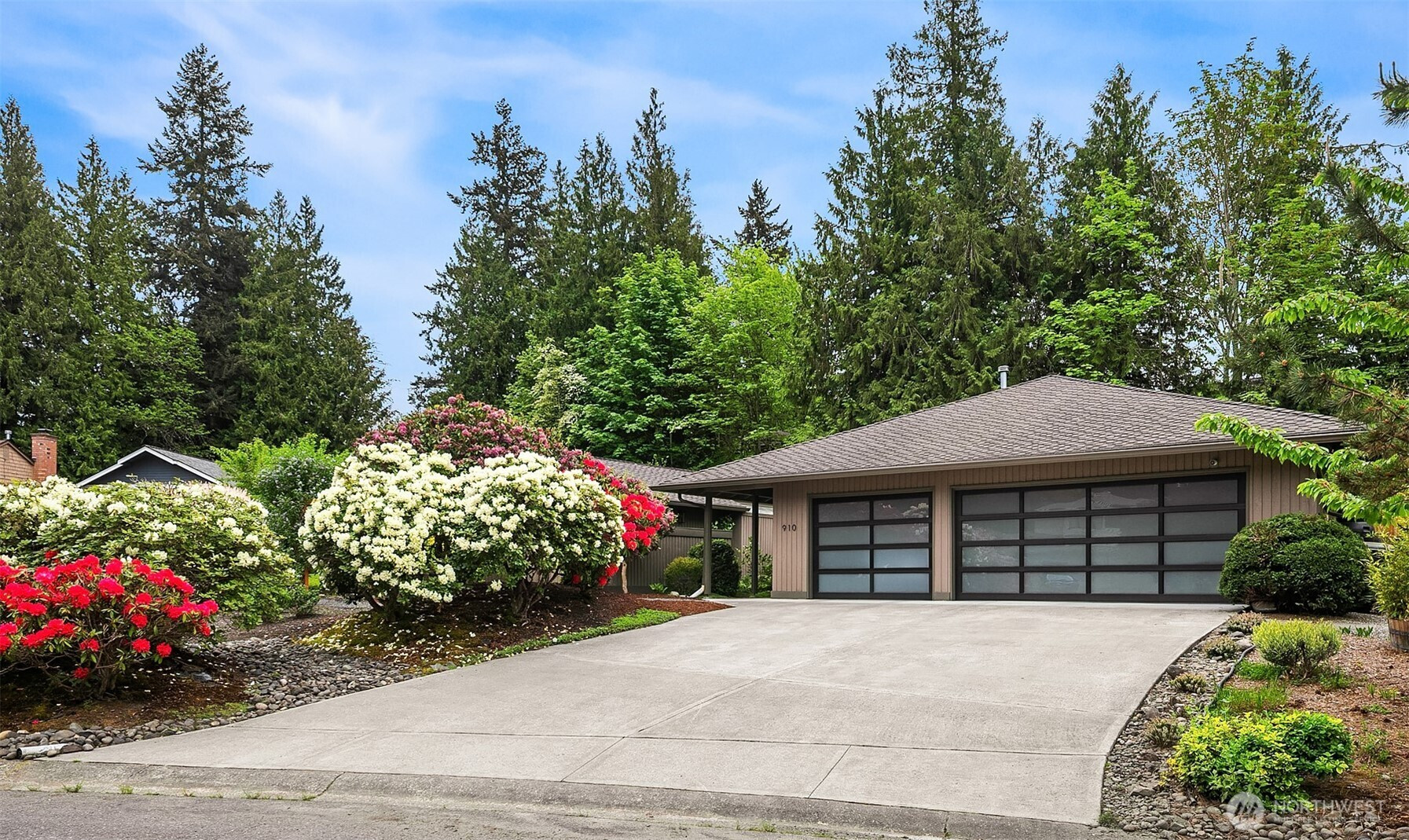 910 145th Place NE, Bellevue, WA 98007
