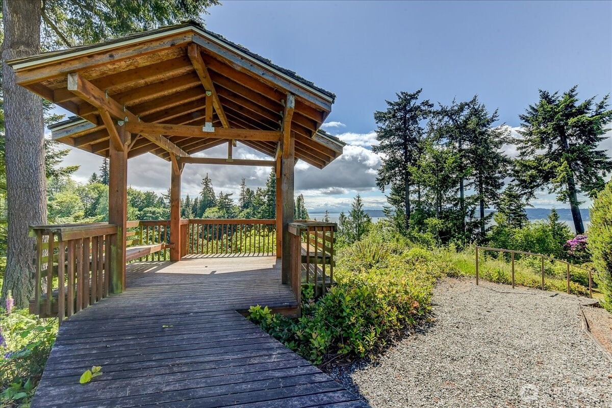 8106 53rd Avenue W, Mukilteo, WA 98275