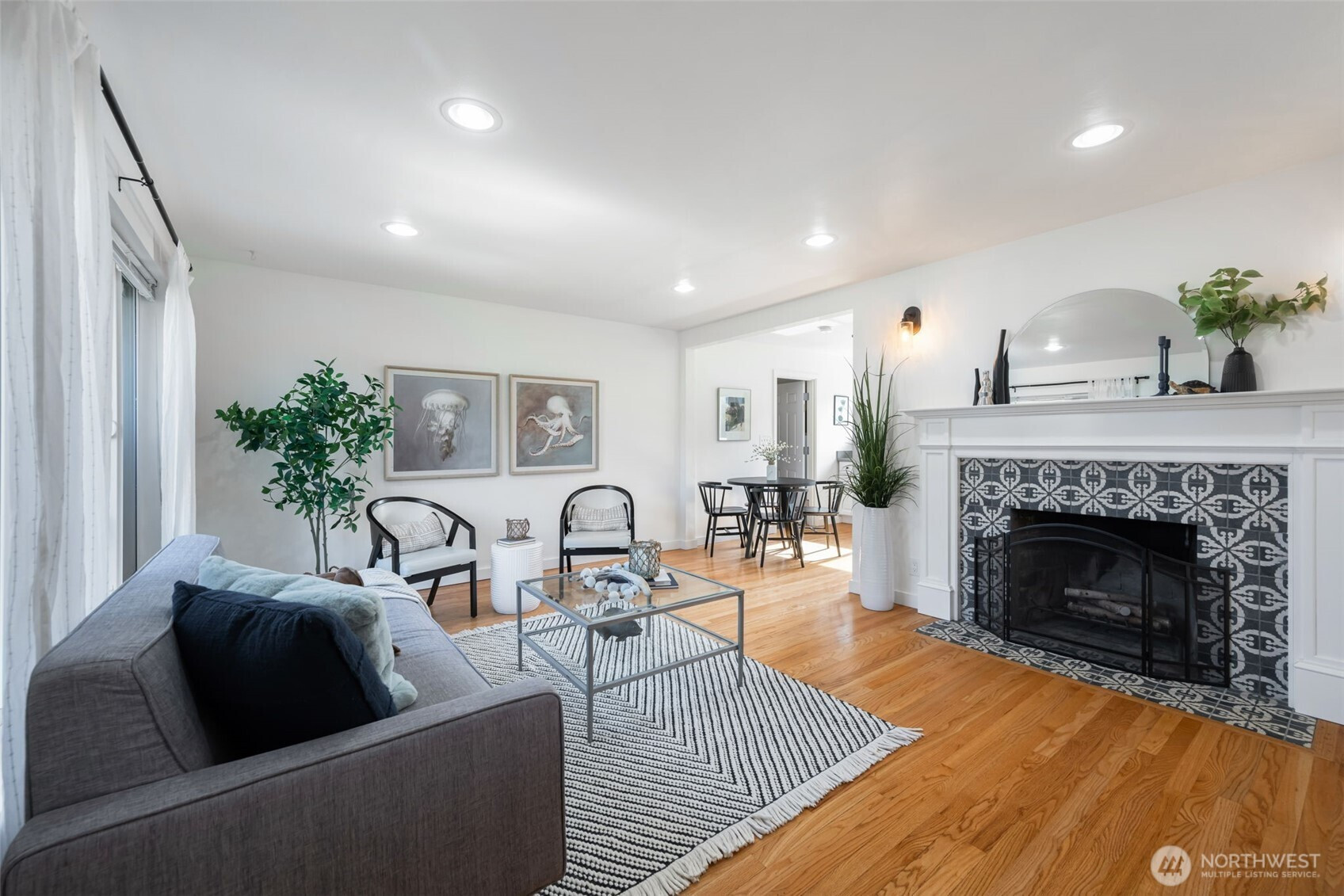 10617 39th Avenue W, Seattle, WA 98146