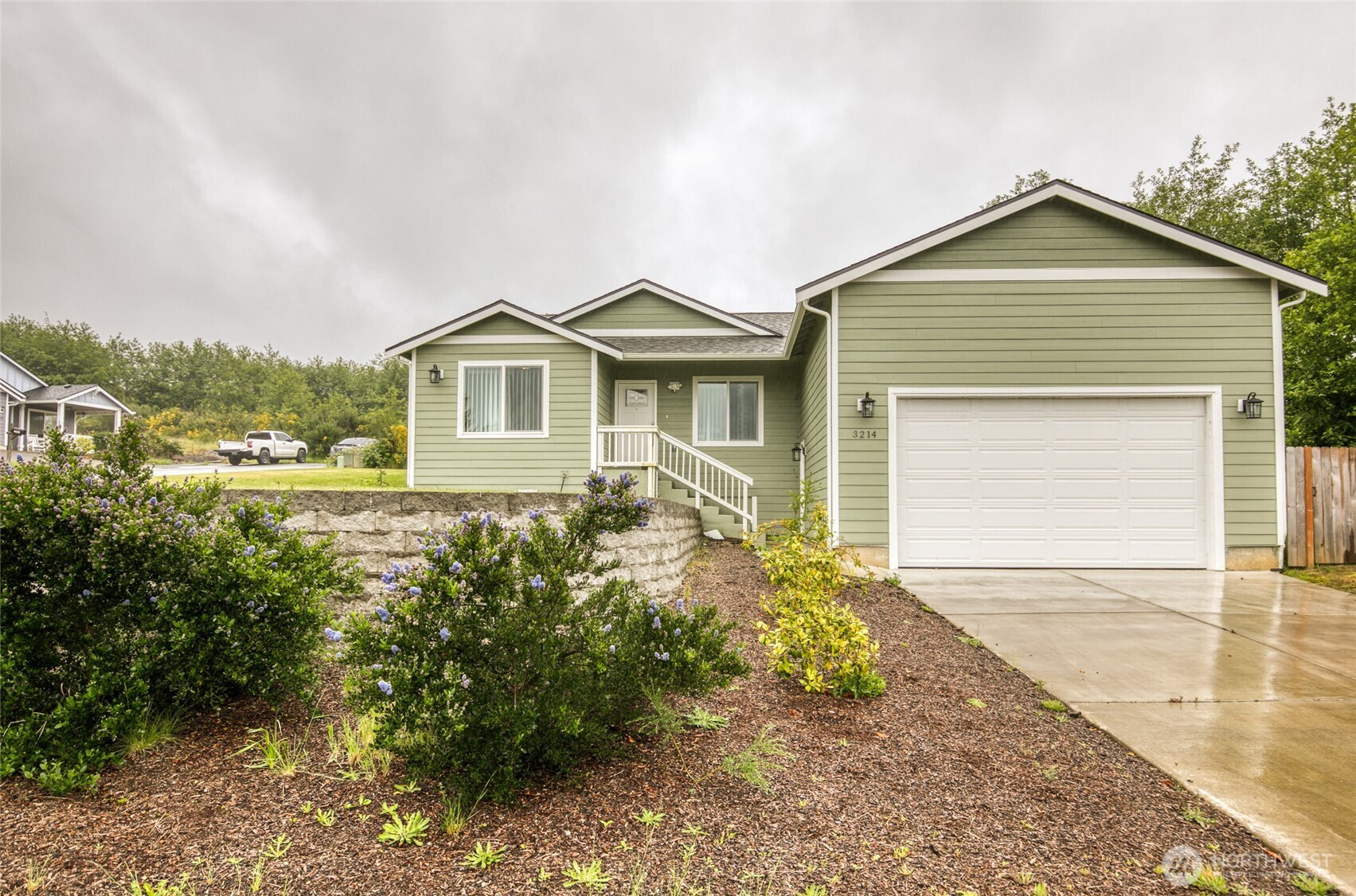 3214 Sanderling Drive, Hoquiam, WA 98550