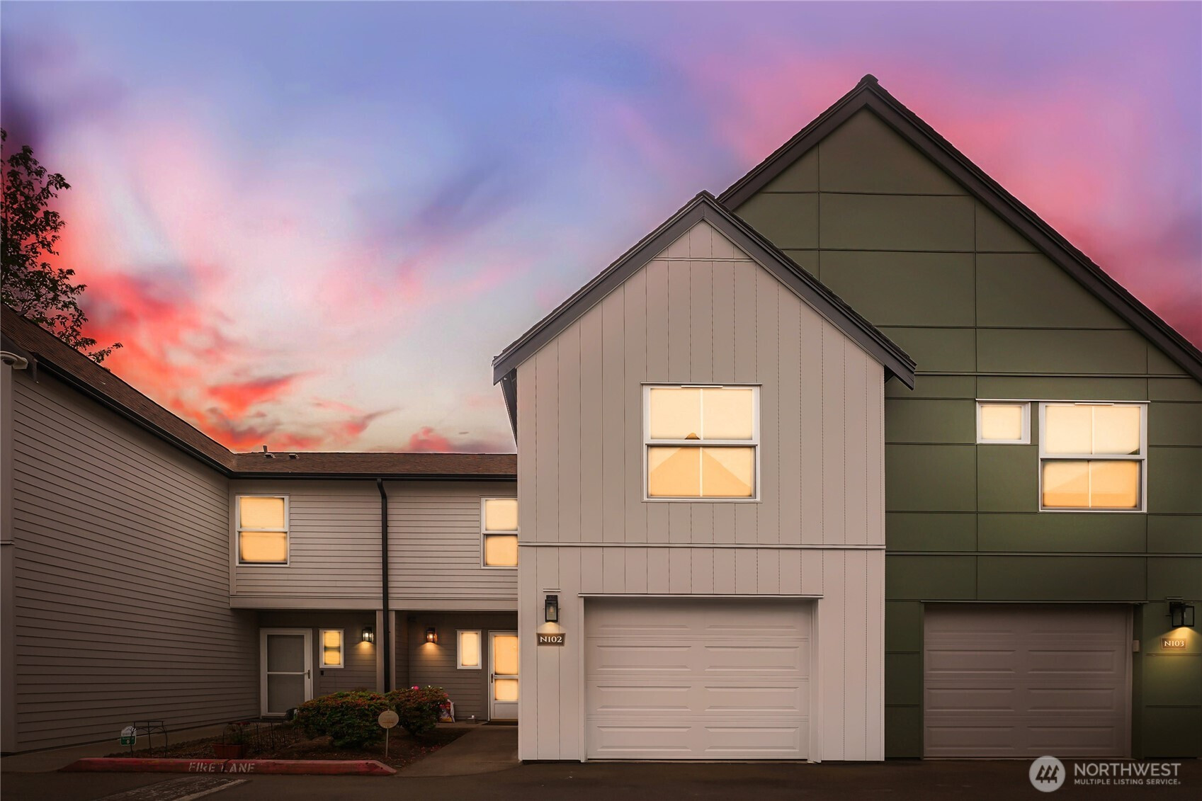 6711 S 239th Place, Kent, WA 98032