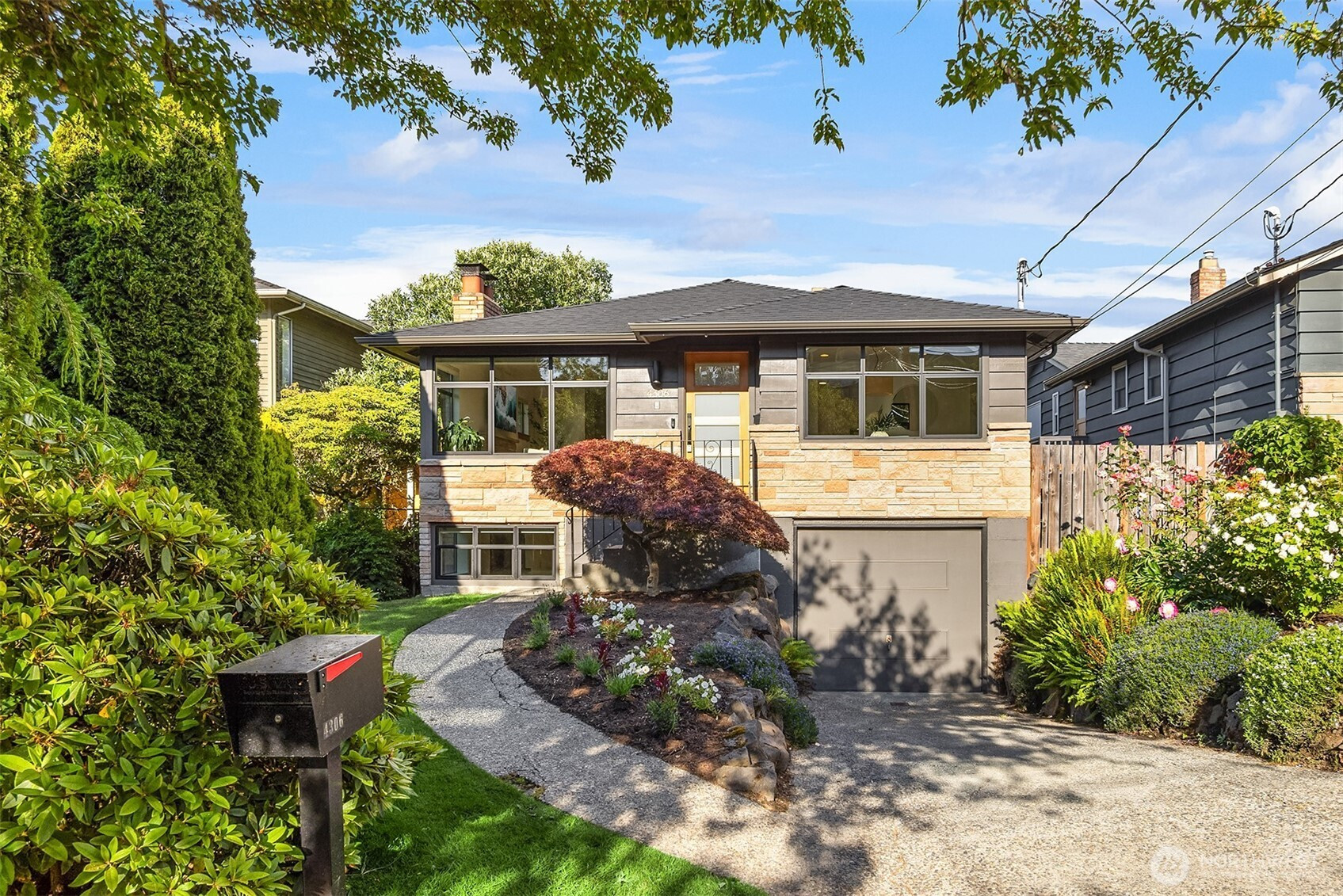 4306 29th Avenue W, Seattle, WA 98199