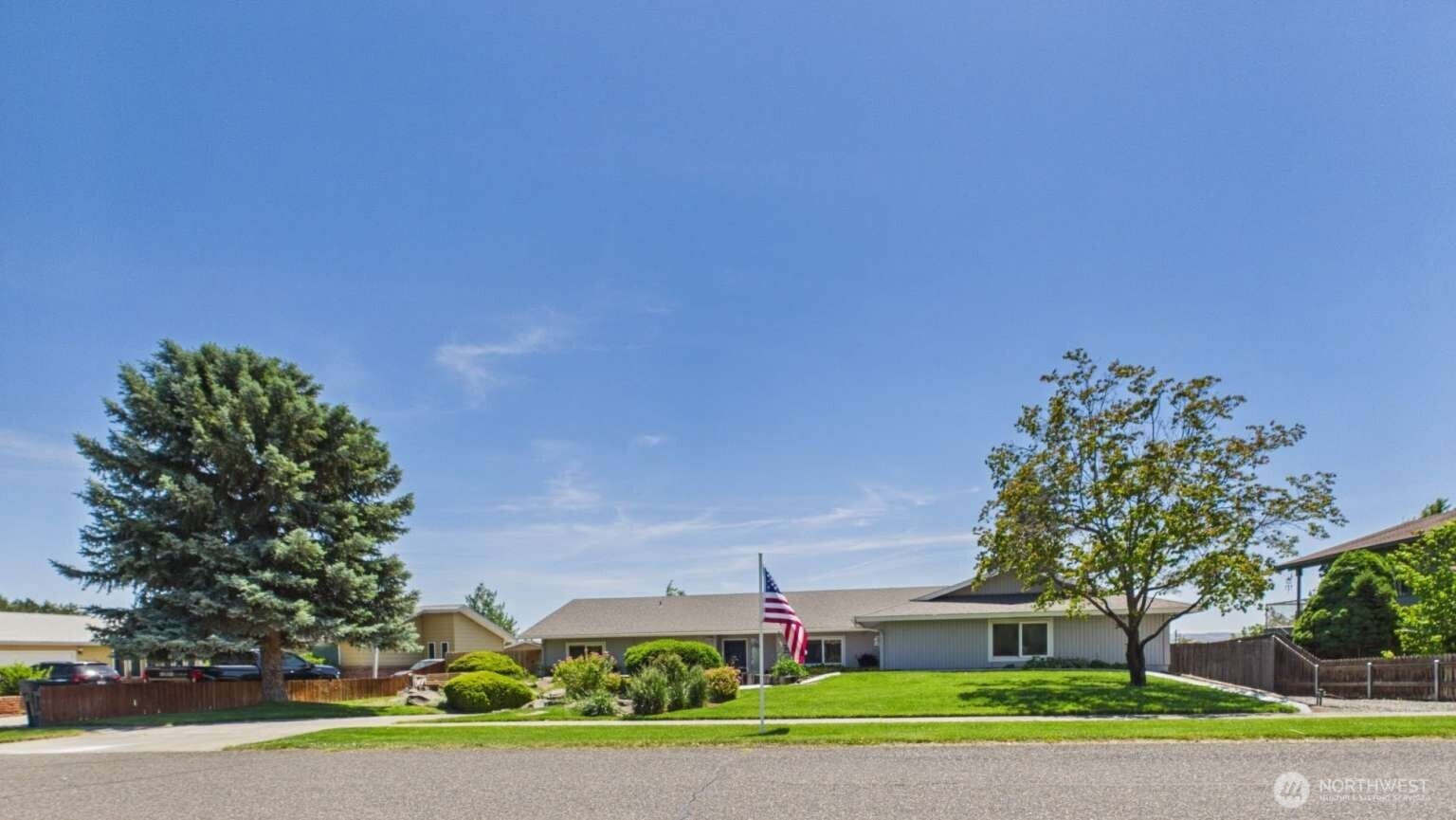 4710 Desert Plateau Drive, Pasco, WA 99301
