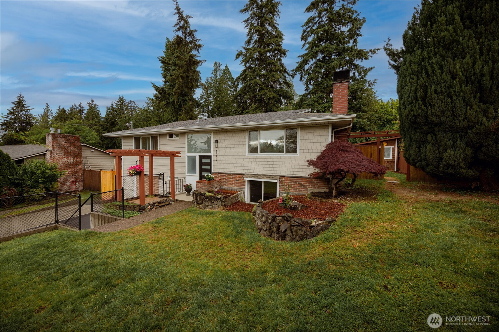 16850 31st Place S, SeaTac, WA 98188