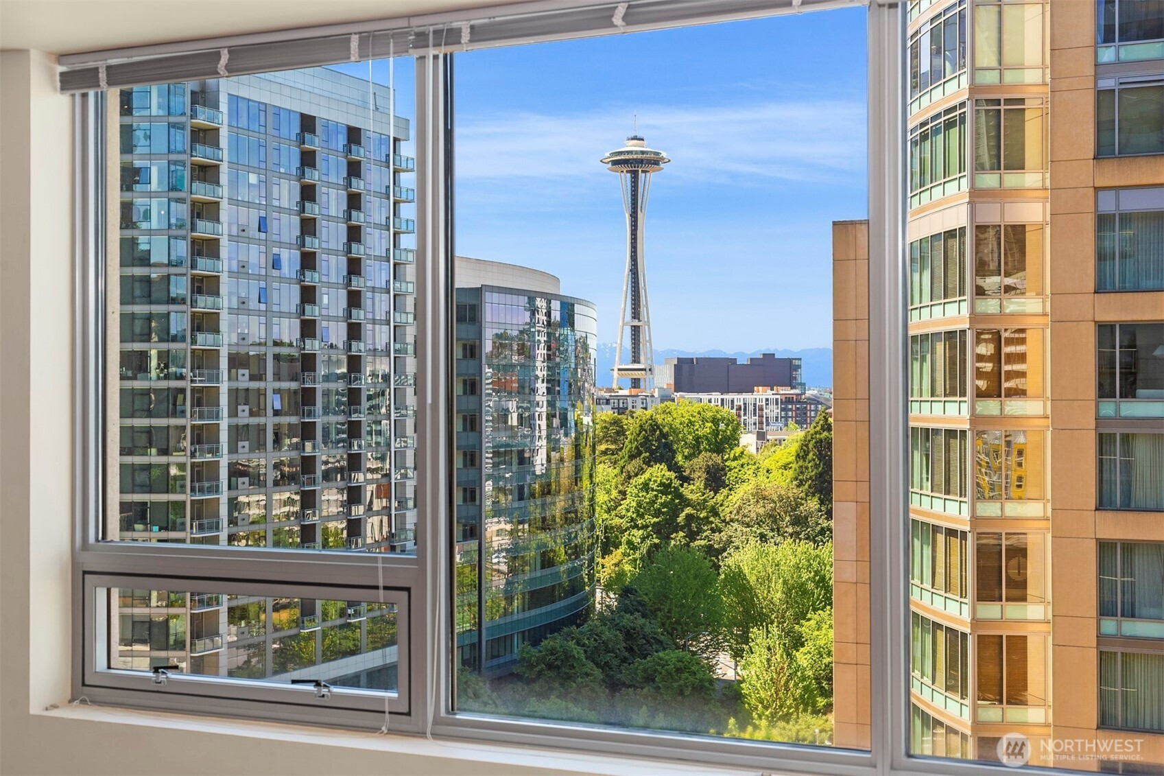 910 Lenora Street, Seattle, WA 98121