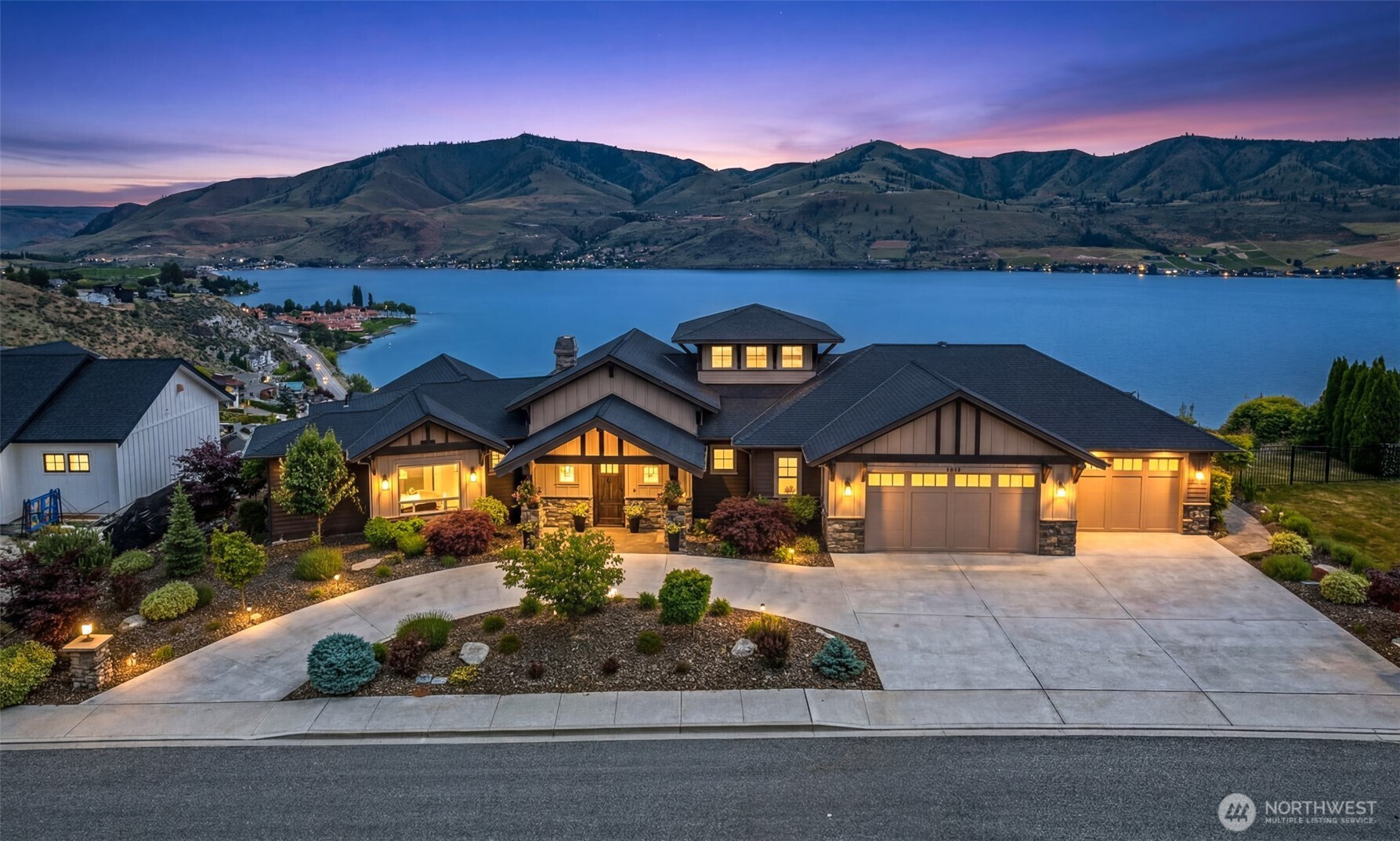 136 Waterview Drive, Chelan, WA 98816
