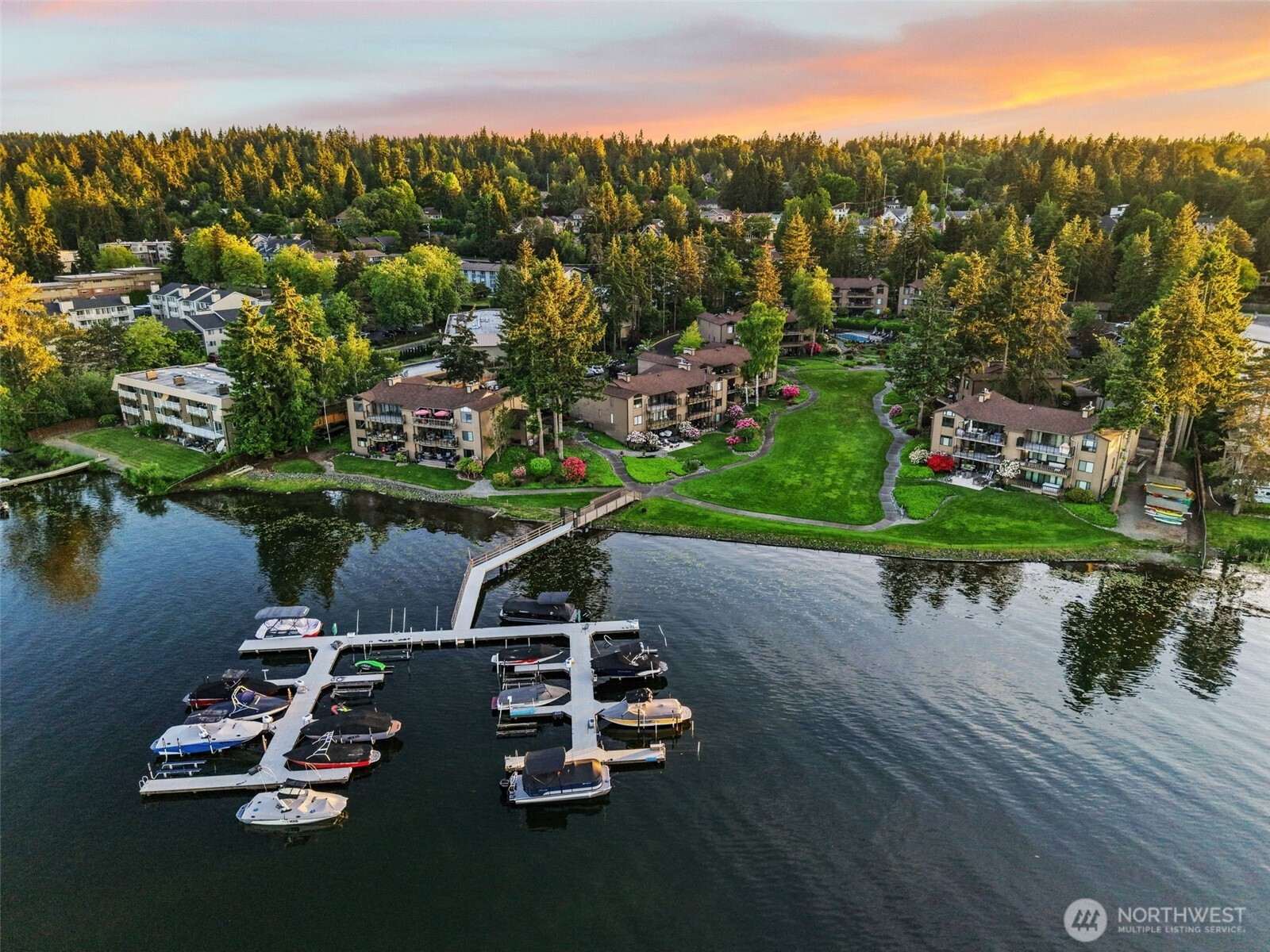 17434 NE 40th Place, Redmond, WA 98052