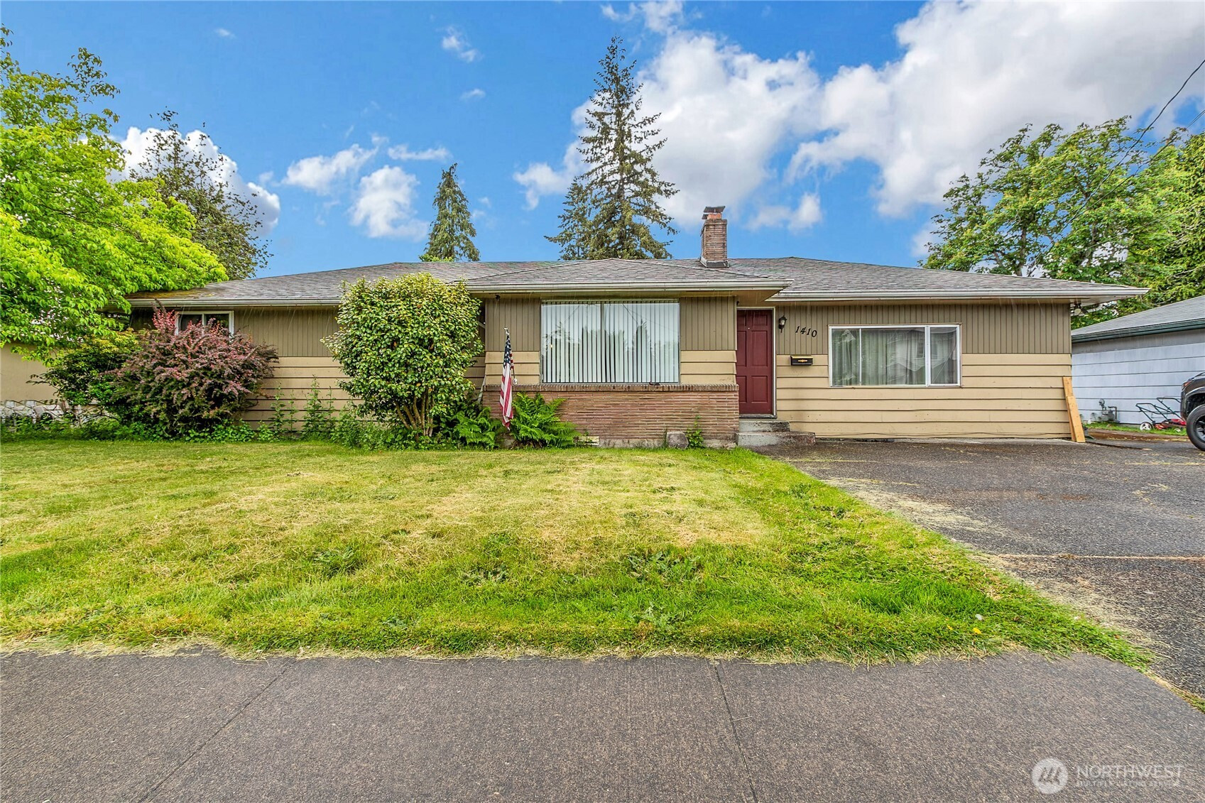 1410 7th Avenue SW, Puyallup, WA 98371