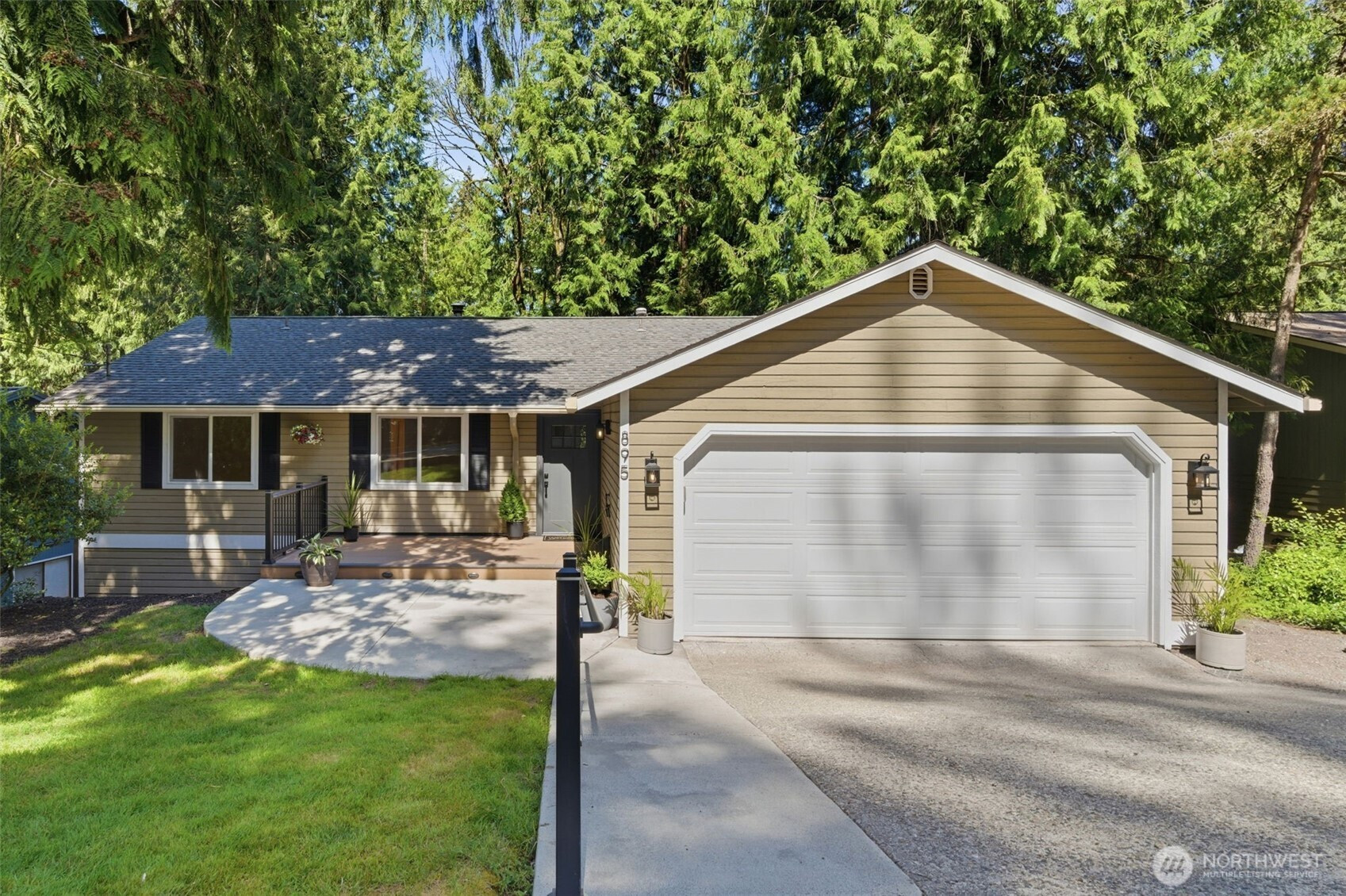 895 Highwood Drive SW, Issaquah, WA 98027