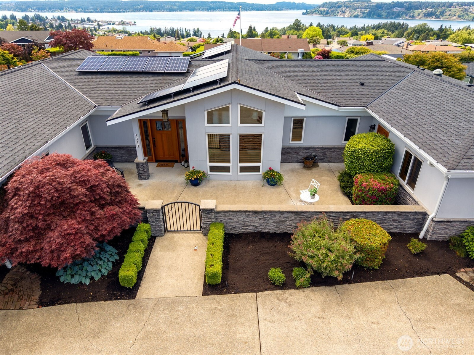 1212 S Fernside Drive, Tacoma, WA 98465