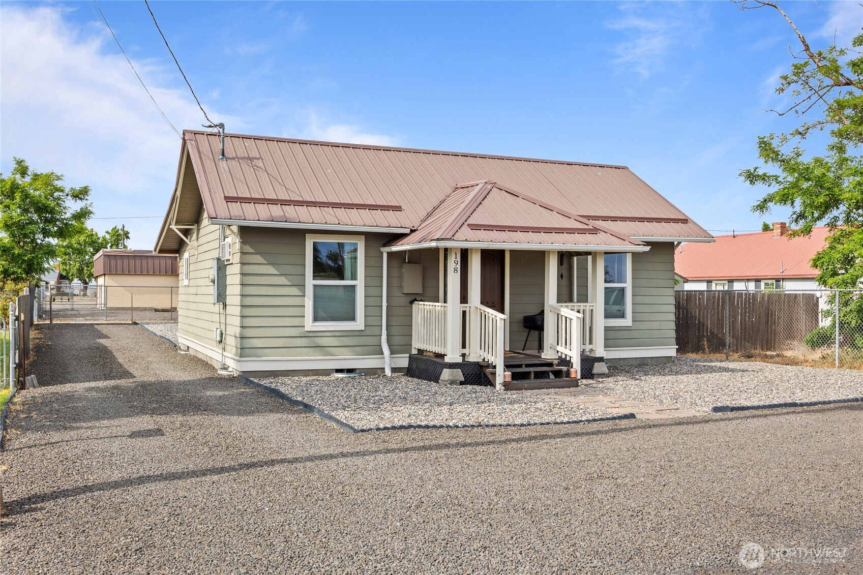 198 3rd Street, Touchet, WA 99360