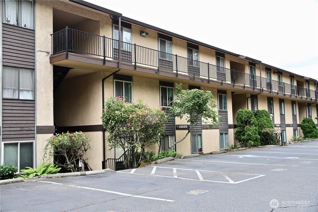 12611 NE 145th Place, Kirkland, WA 98034