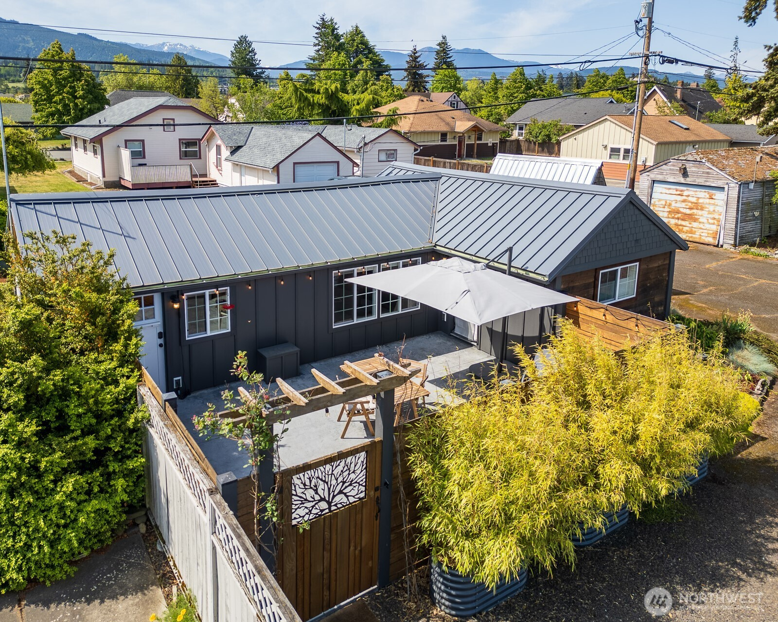 233 W Washington Street, Sequim, WA 98382