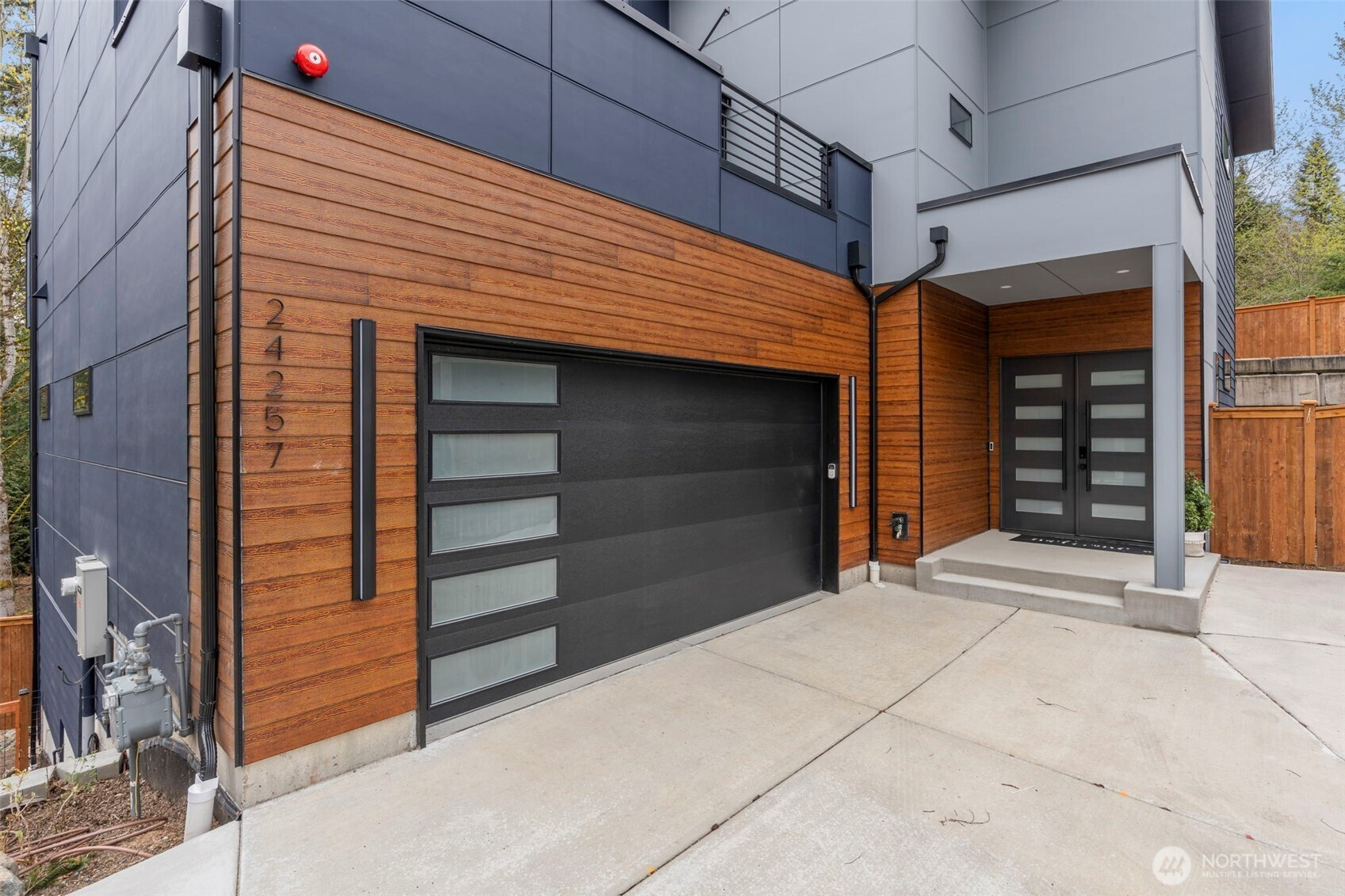 24257 SE 26th Place, Sammamish, WA 98075