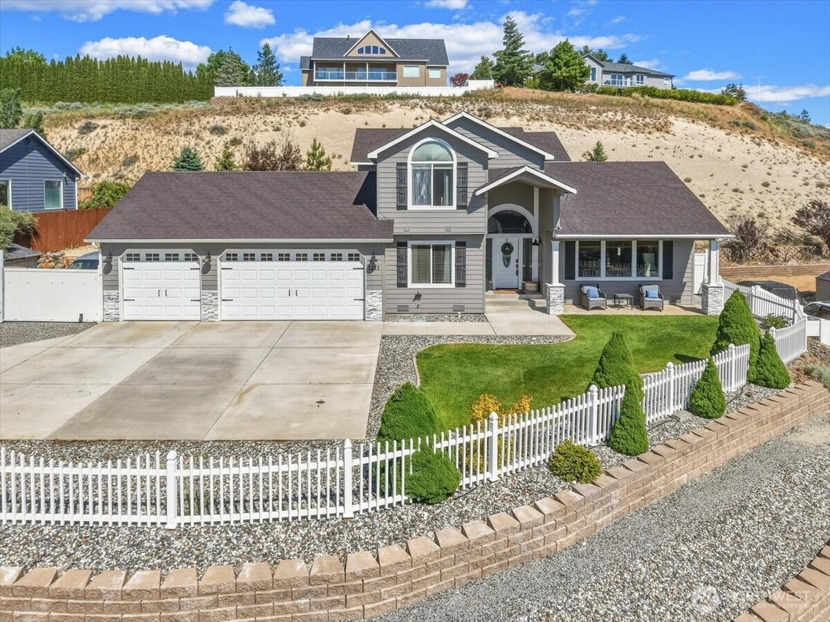 1255 Wheatridge Drive, East Wenatchee, WA 98802