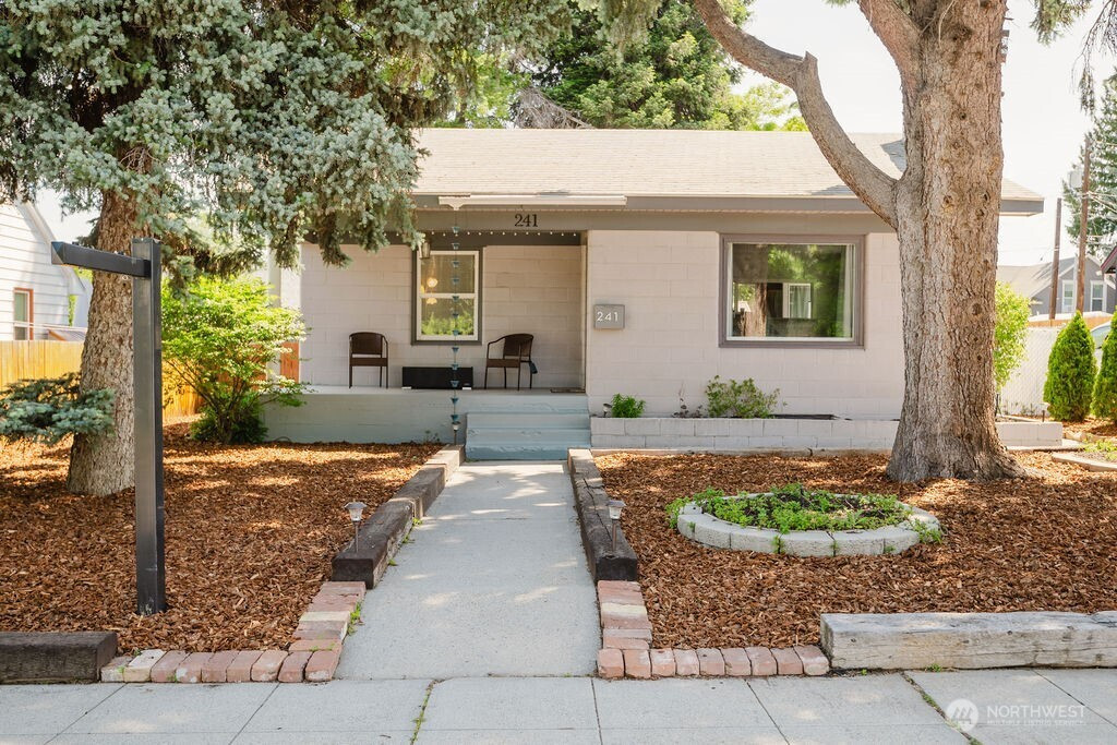 241 N Garfield Street, Wenatchee, WA 98801