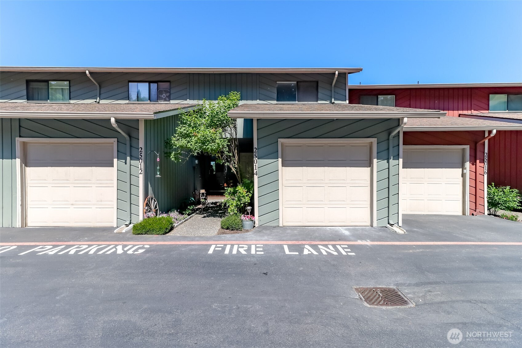 25014 Lake Fenwick Rd, Kent, WA 98032