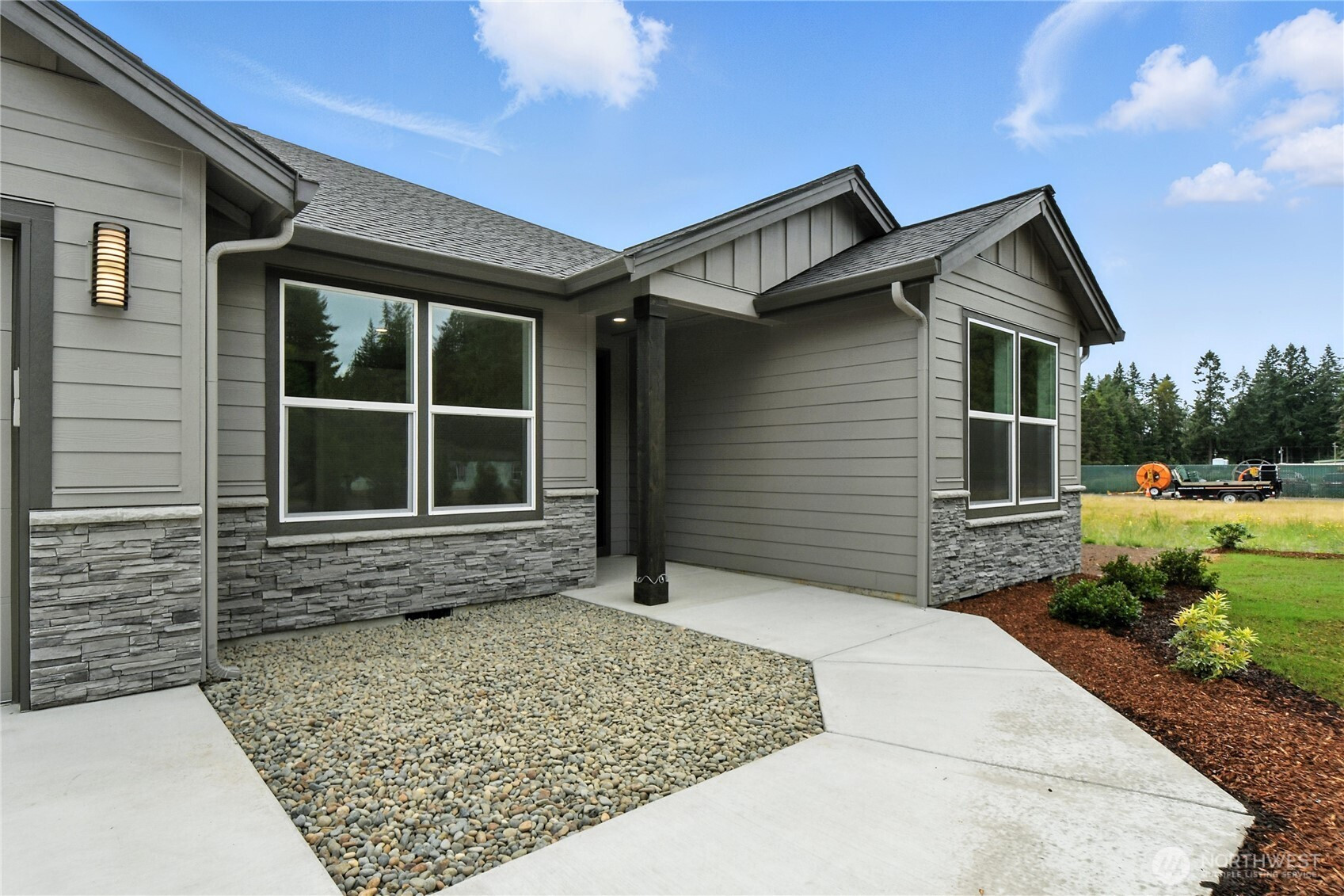 121 GASSMAN Road, Castle Rock, WA 98611