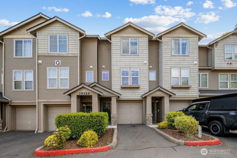 15325 SE 155th Place, Renton, WA 98058