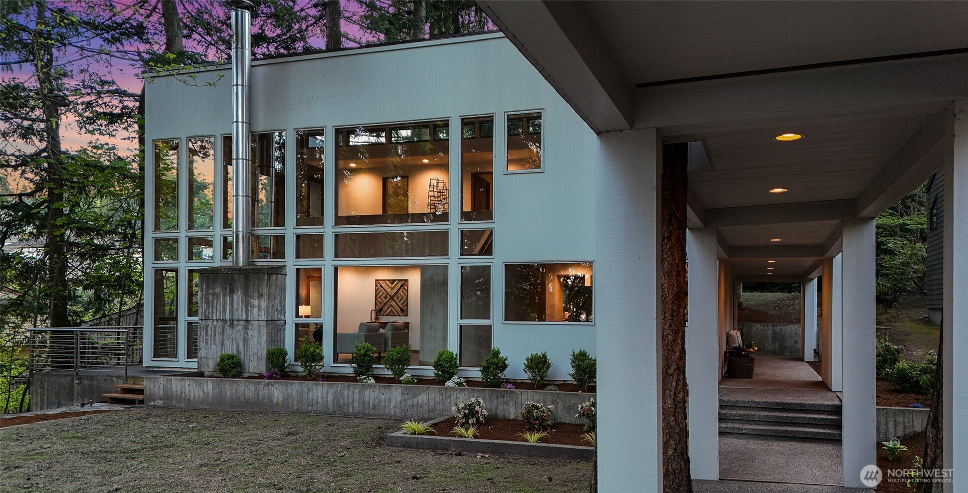 2261 W Lake Sammamish Parkway SE, Bellevue, WA 98008