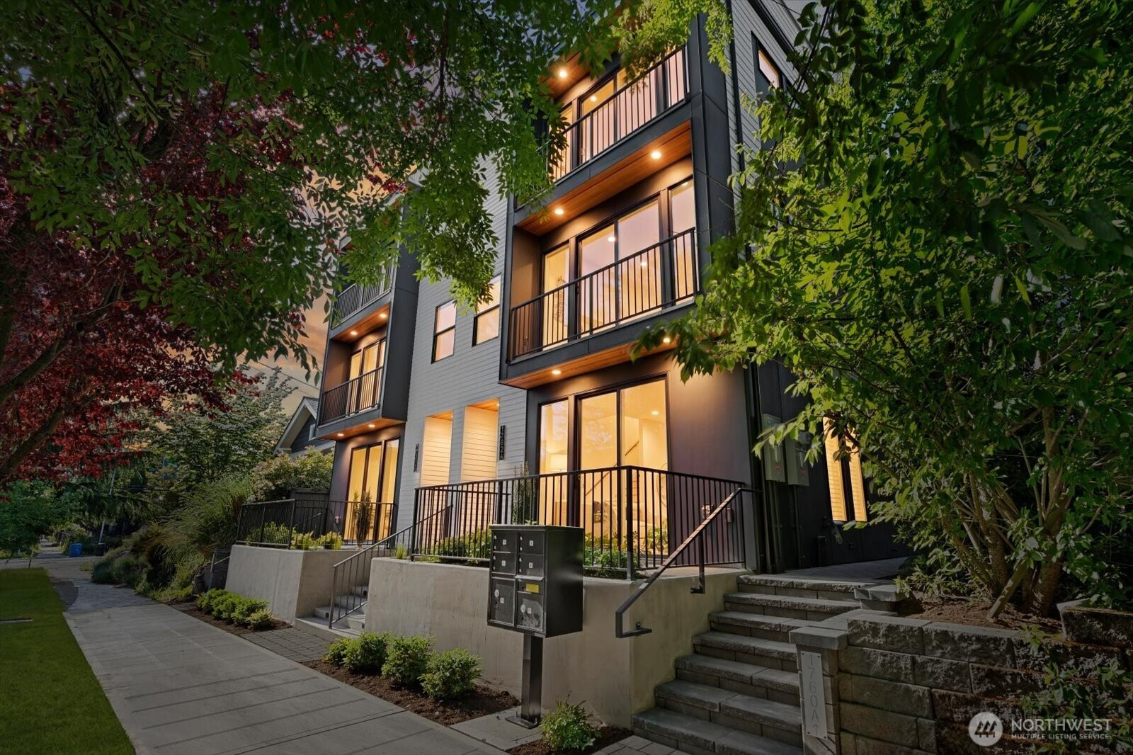 1762 NW 60th Street, Seattle, WA 98107
