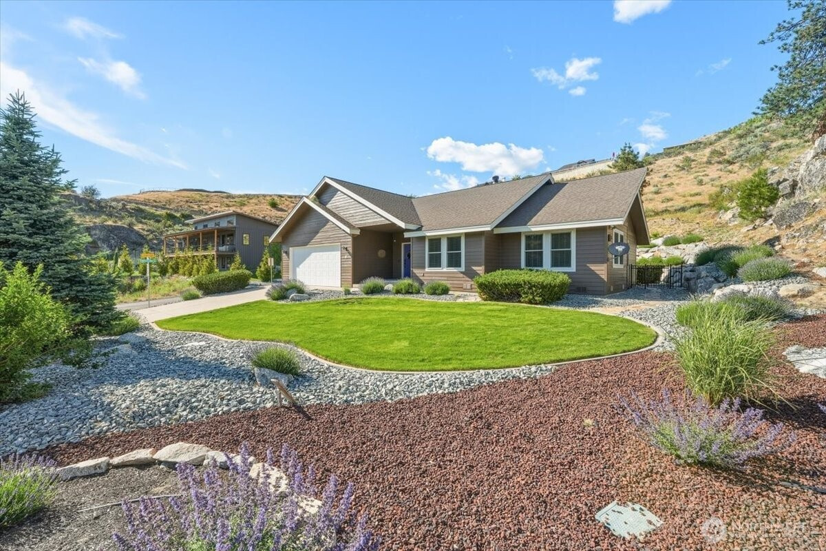 345 Orchard View Drive, Chelan, WA 98816