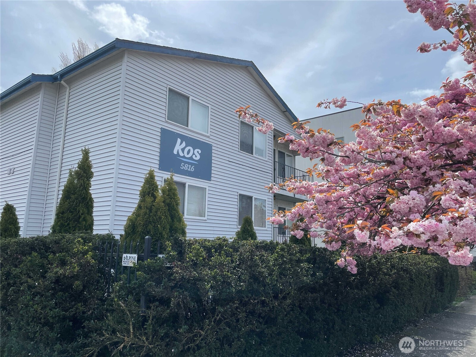 5816 14th Avenue NW, Seattle, WA 98107