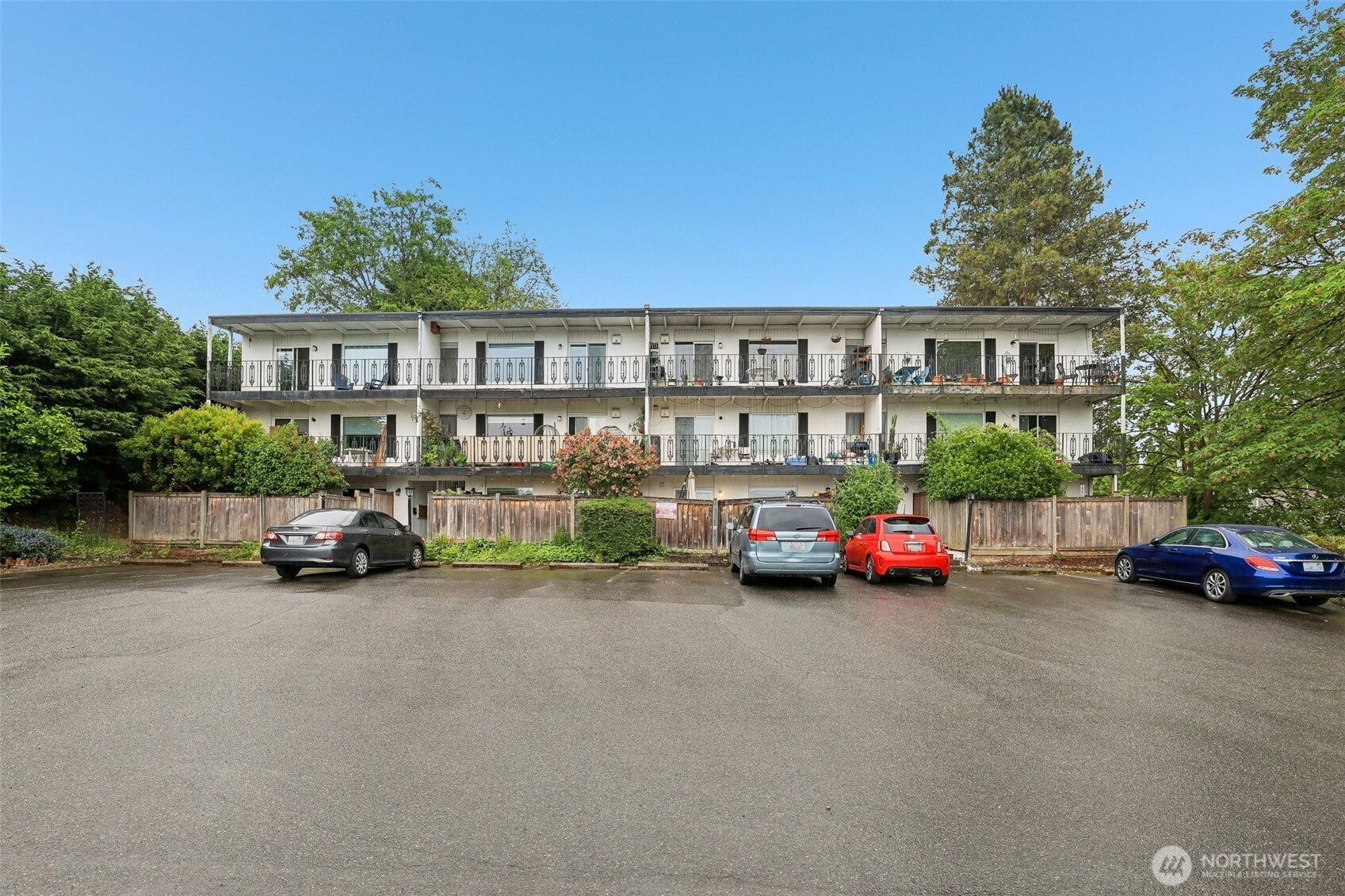 1020 S 230th Street, Des Moines, WA 98198