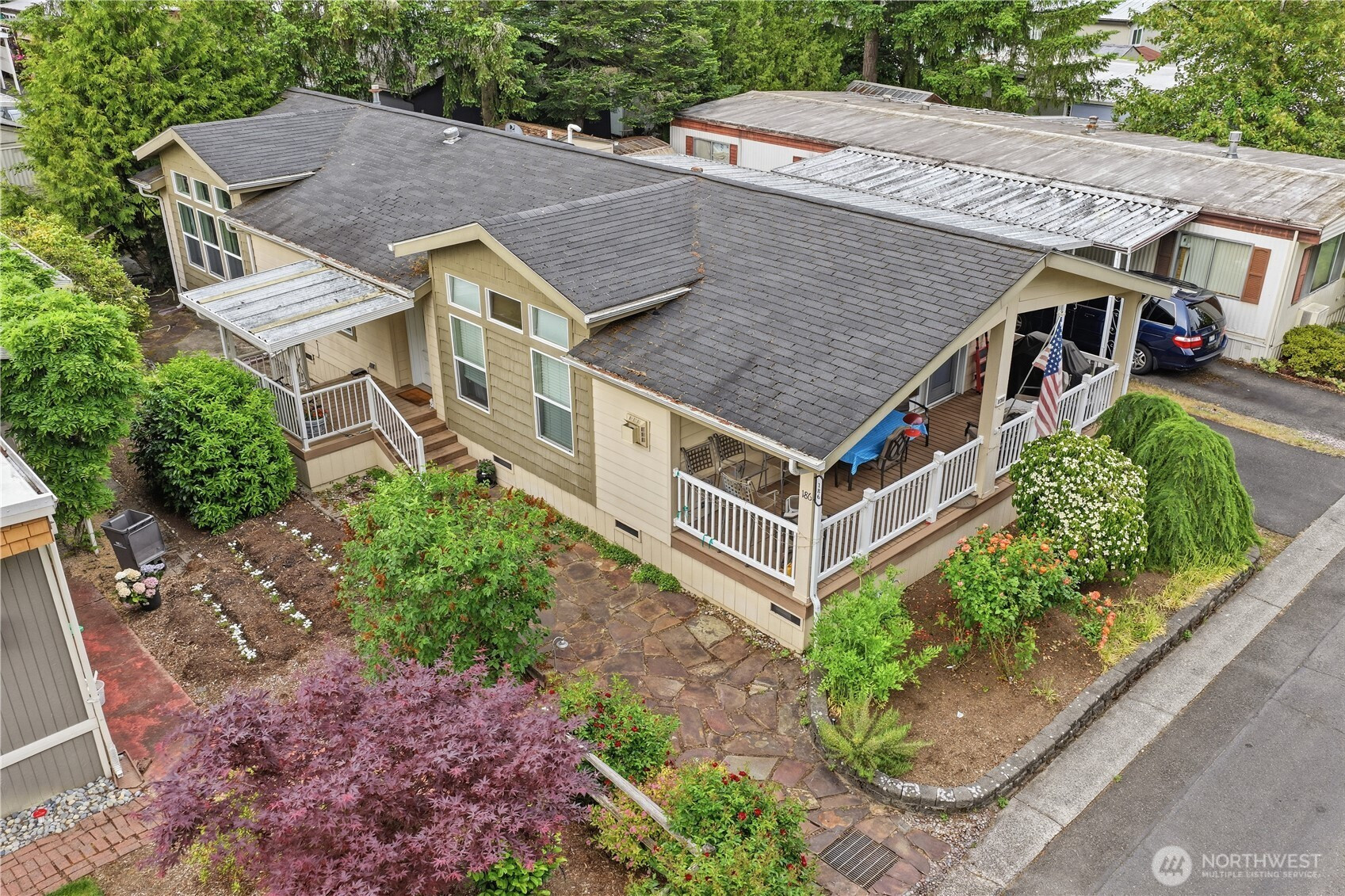 18425 NE 95th Street, Redmond, WA 98052