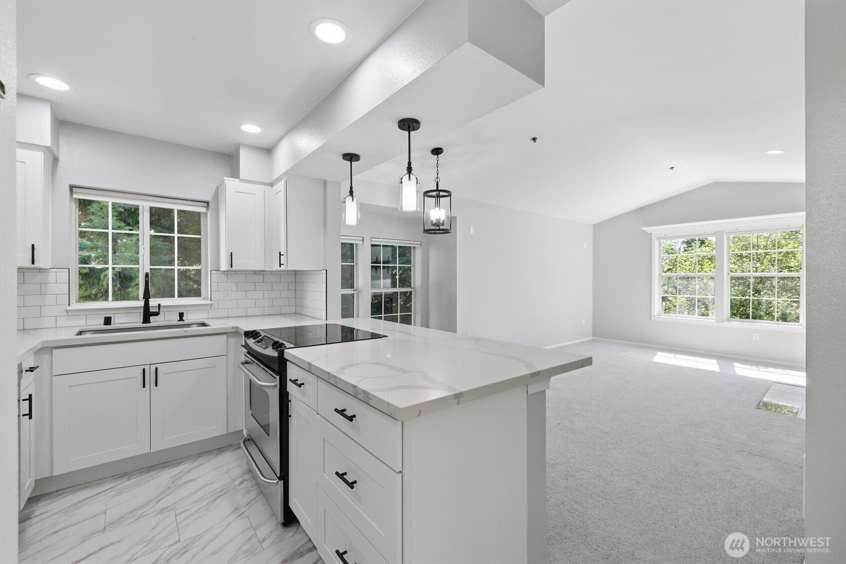 2560 118th Avenue SE, Bellevue, WA 98005