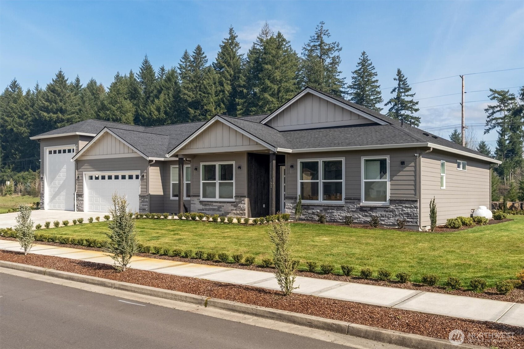 155 GASSMAN Road, Castle Rock, WA 98611