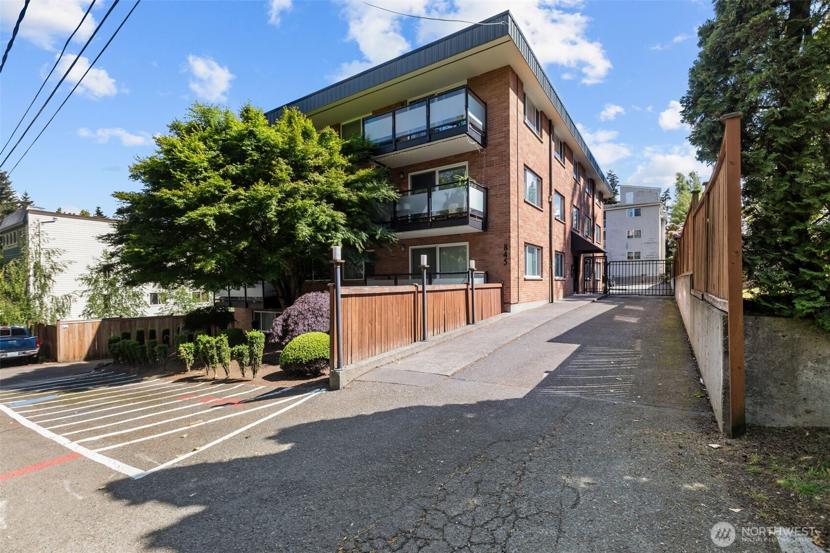 845 NE 125th Street, Seattle, WA 98125